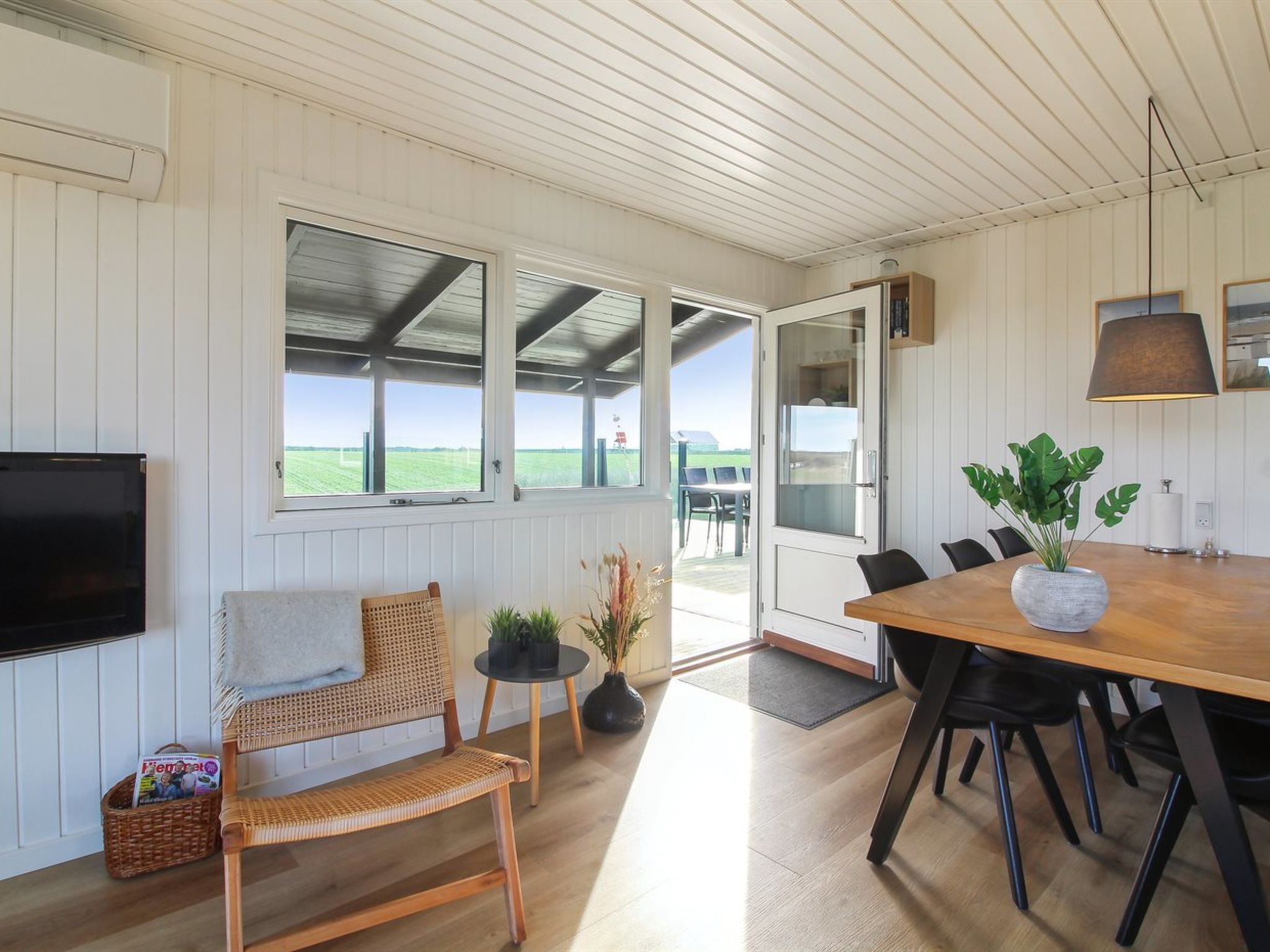 "Lok" - 450m from the sea - Binnen