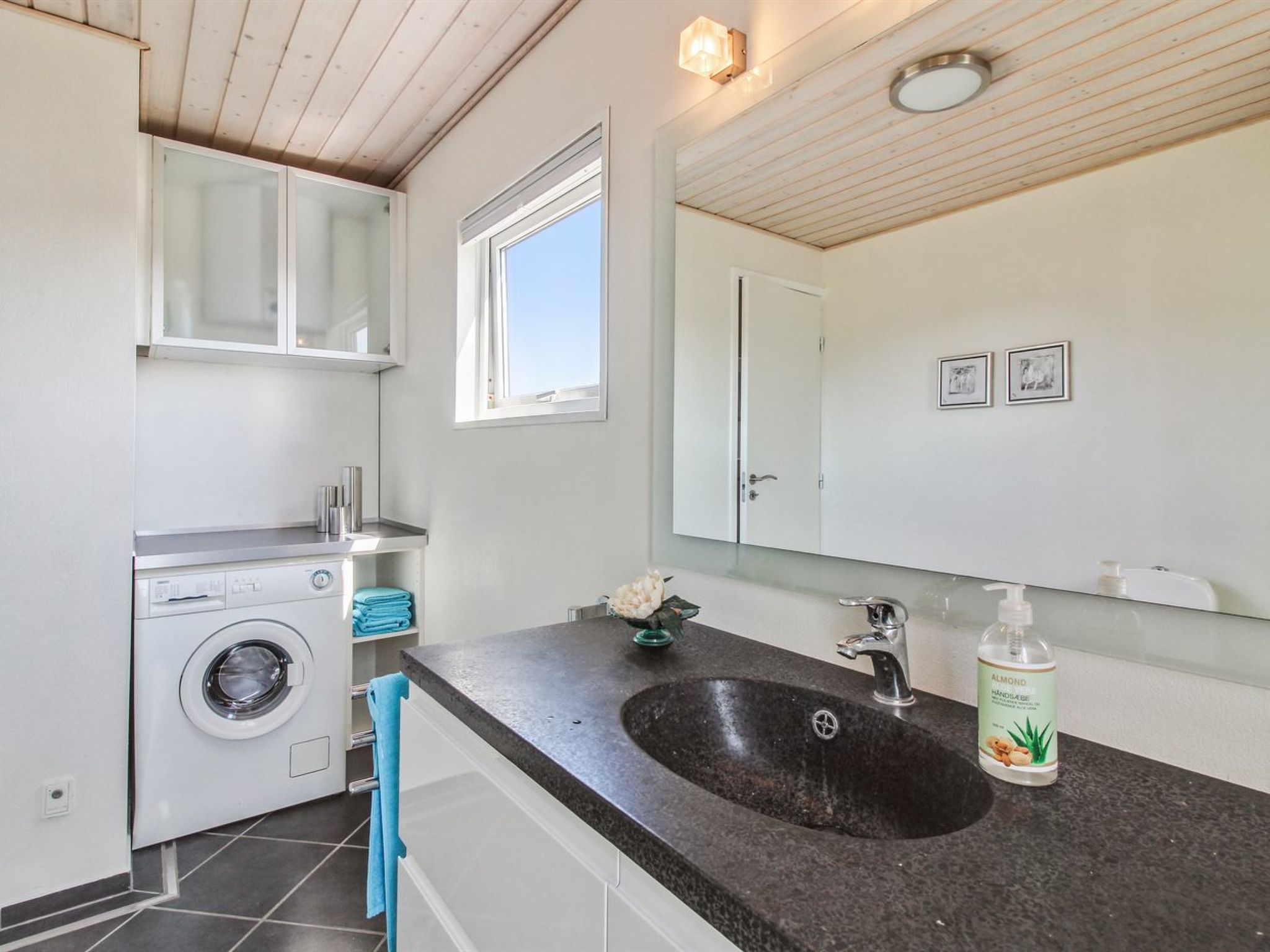 "Thomsen" - 475m from the sea-Binnen