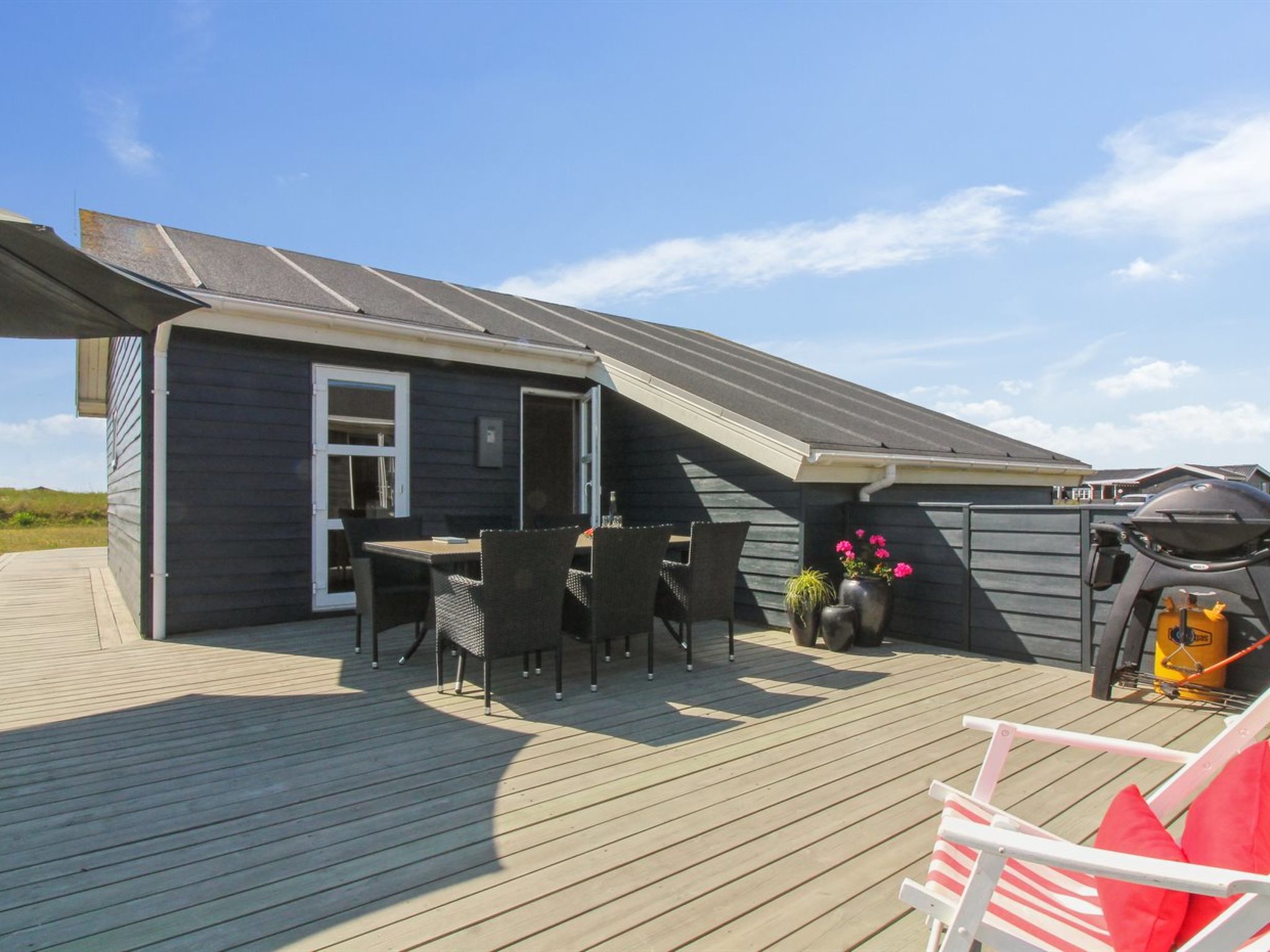 "Thomsen" - 475m from the sea-Buiten