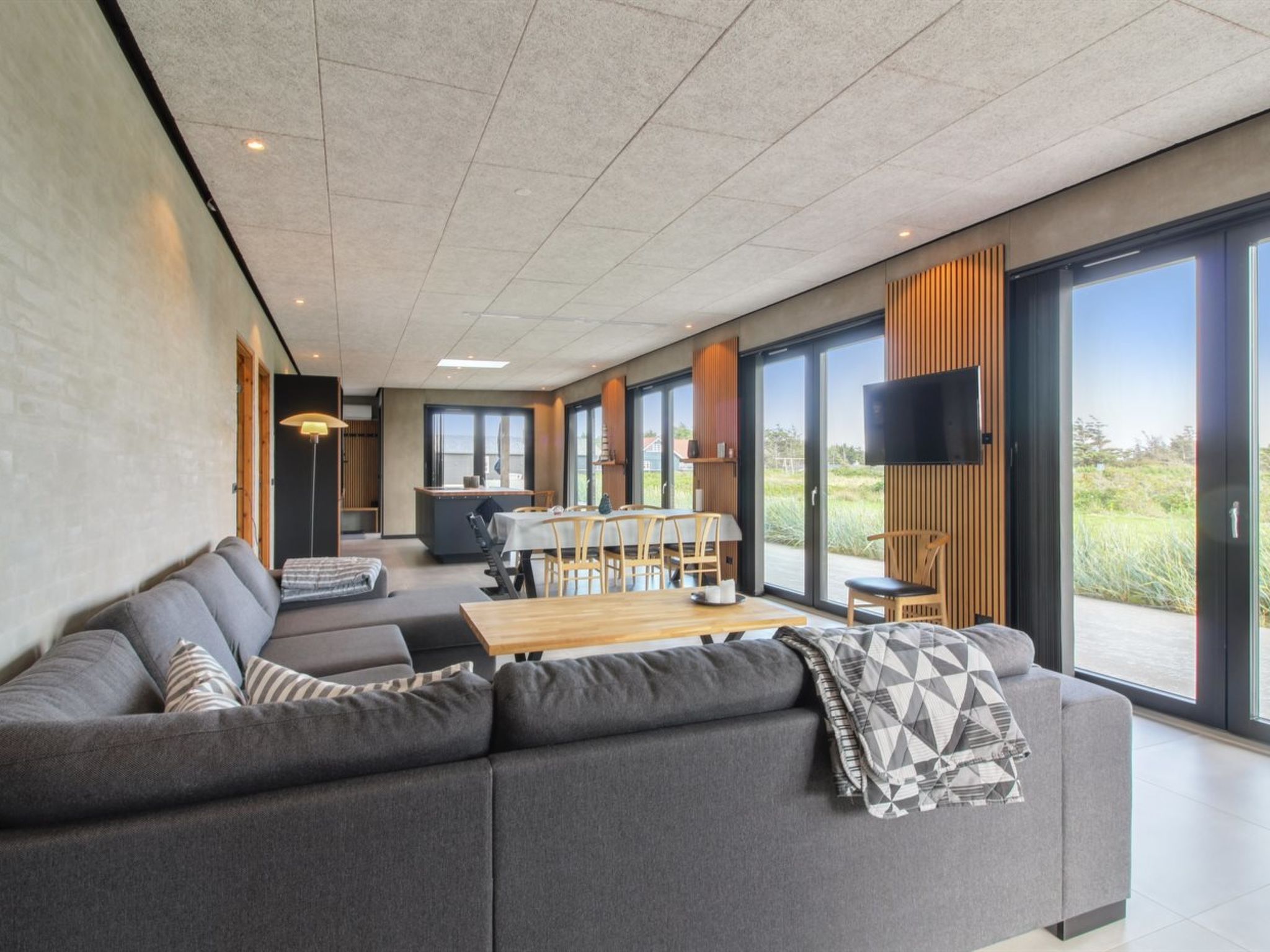 "Lima" - 200m from the sea-Binnen