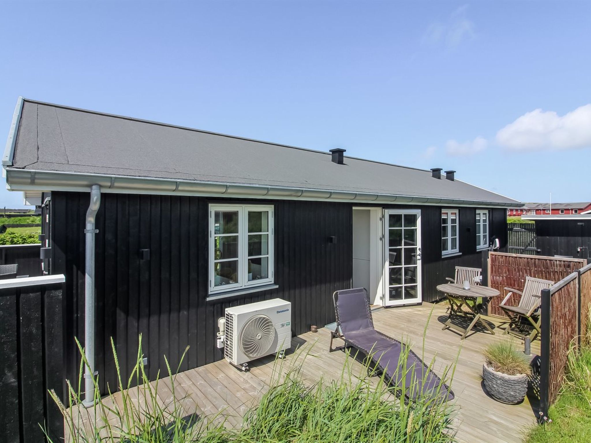 "Sanni" - 225m from the sea - Buiten