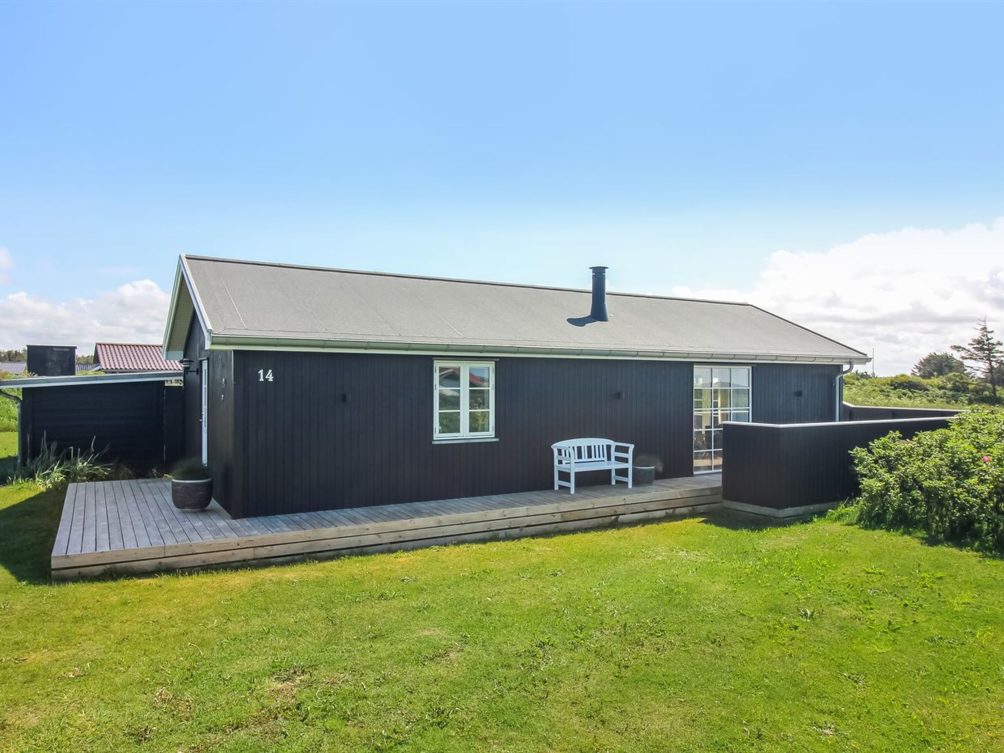 "Sanni" - 225m from the sea - Buiten