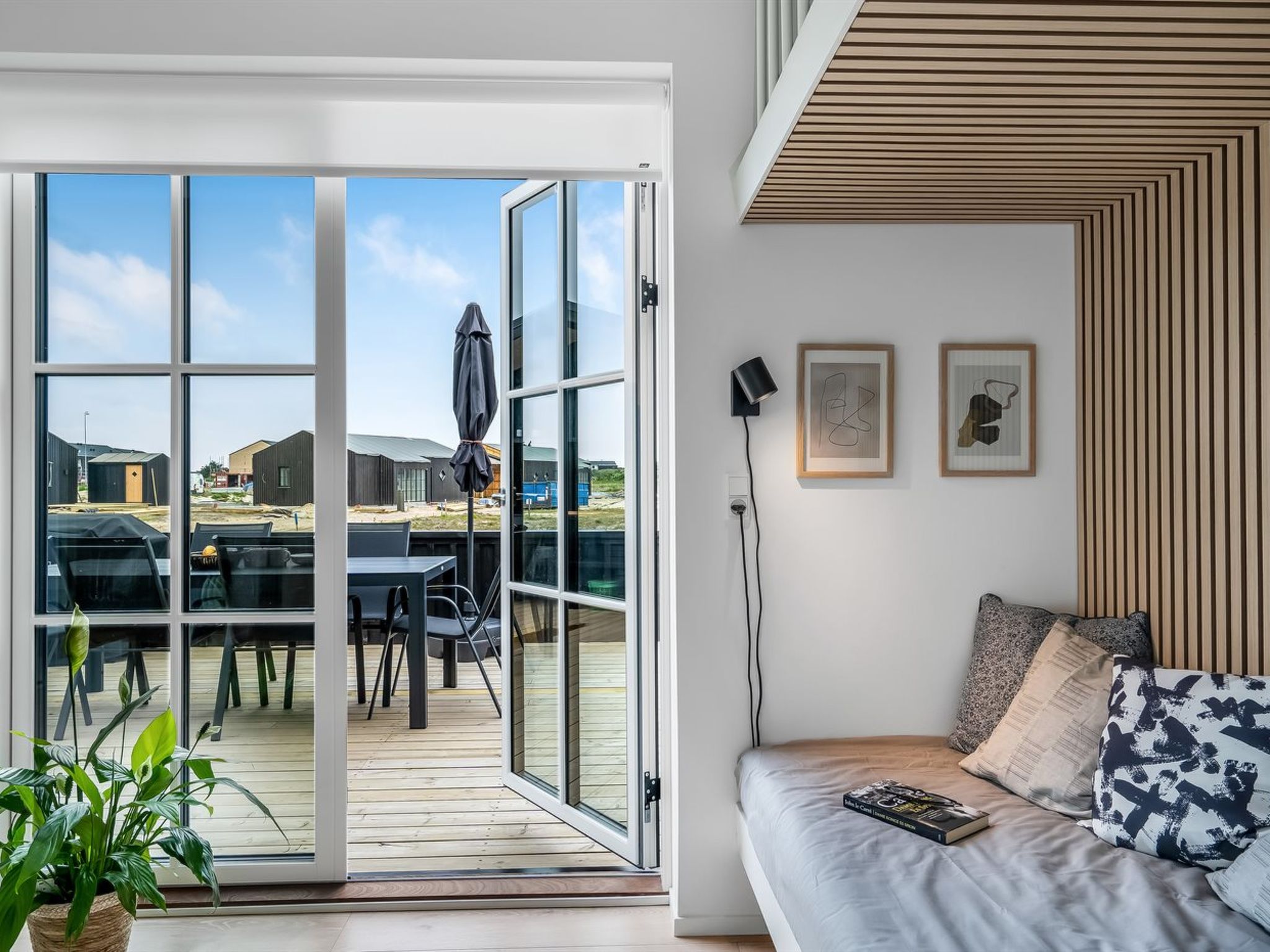 "Malomir" - 500m from the sea - Binnen