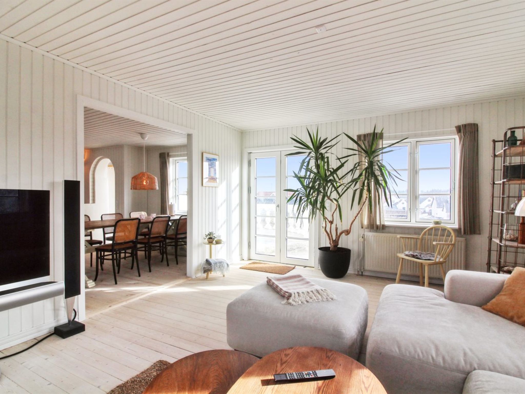 "Edmond" - 150m from the sea