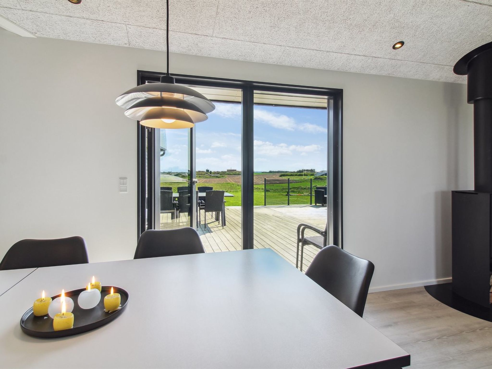 "Månviva" - 500m from the sea - Drinnen