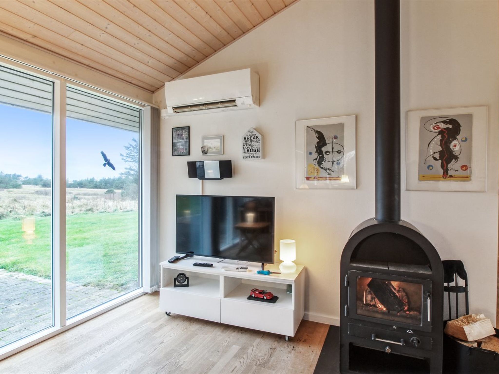 "Joris" - 1.5km from the sea-Dedans