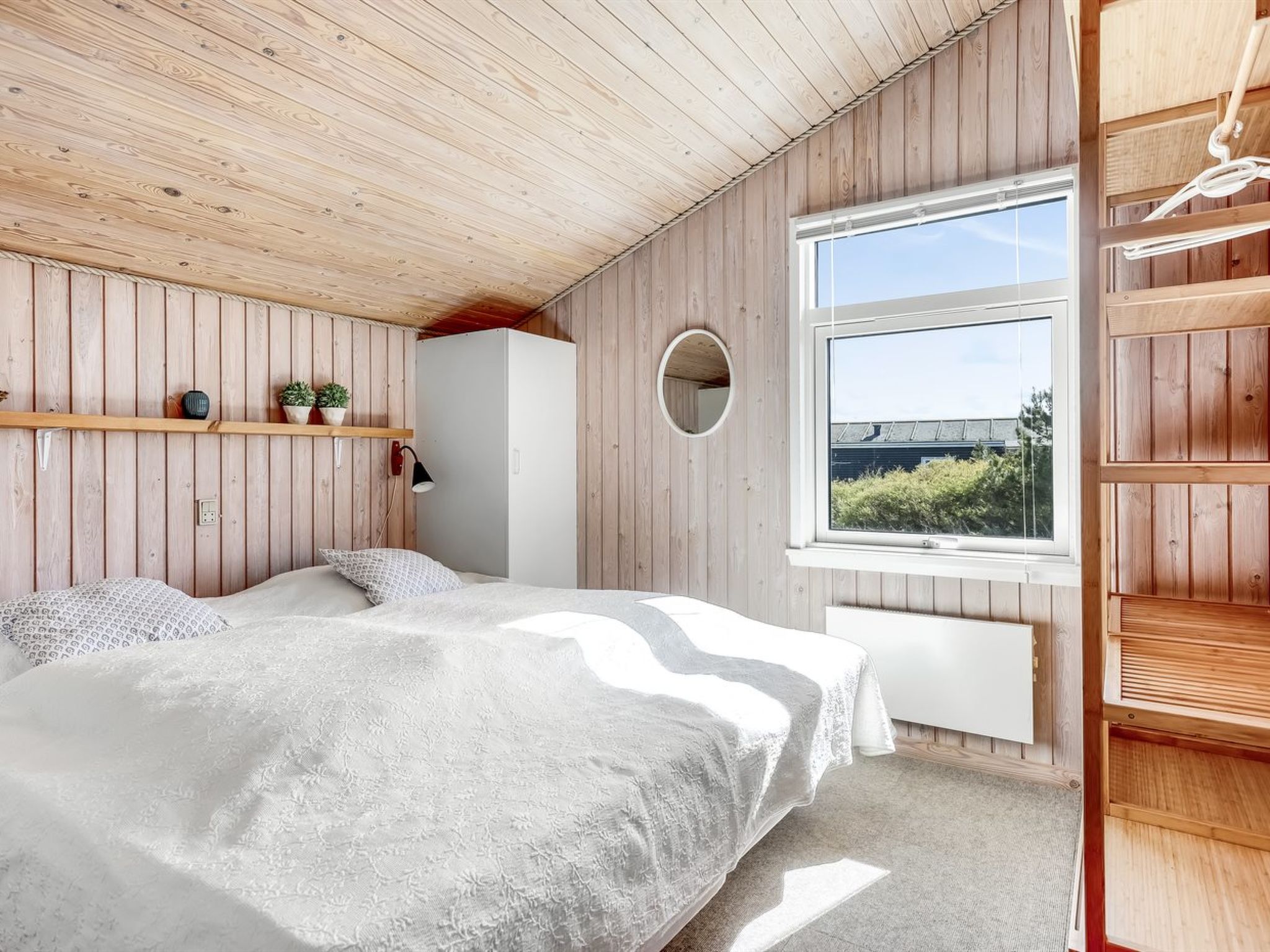 "Arild" - 300m from the sea - Binnen