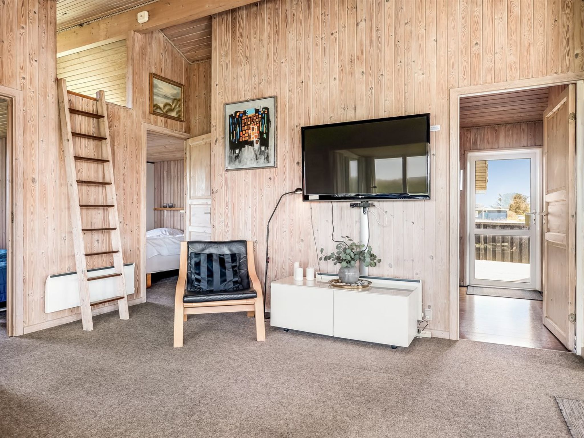"Arild" - 300m from the sea - Binnen