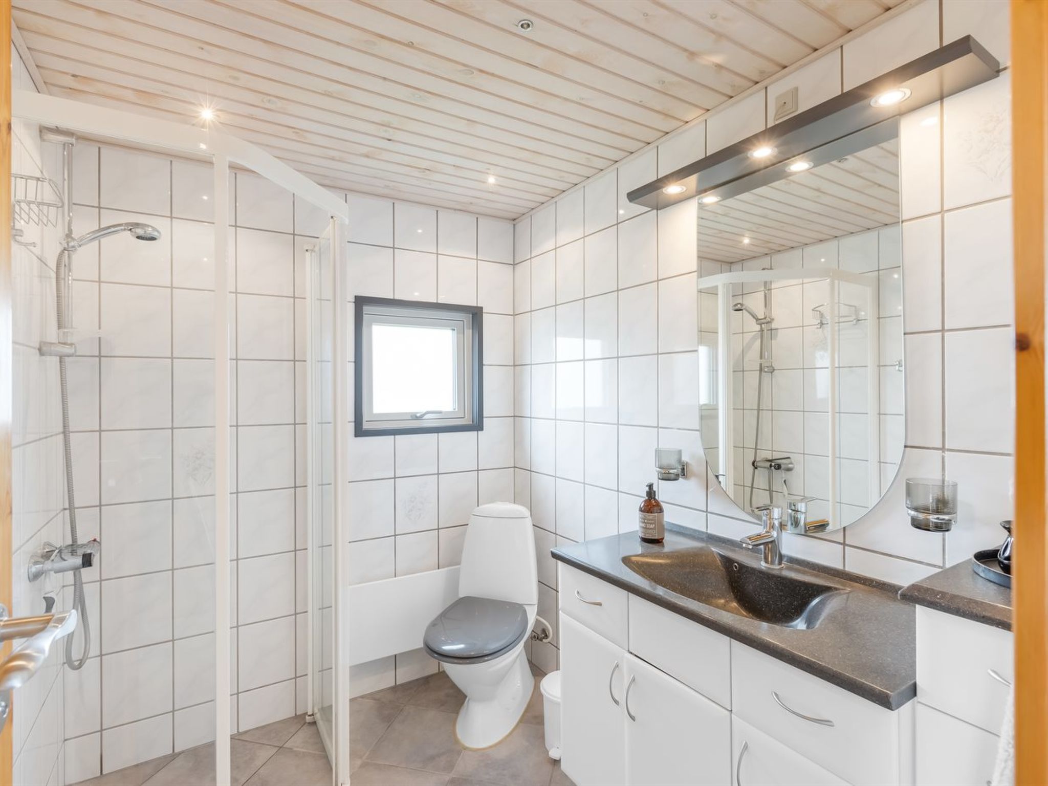 "Pinja" - 400m from the sea-Dedans