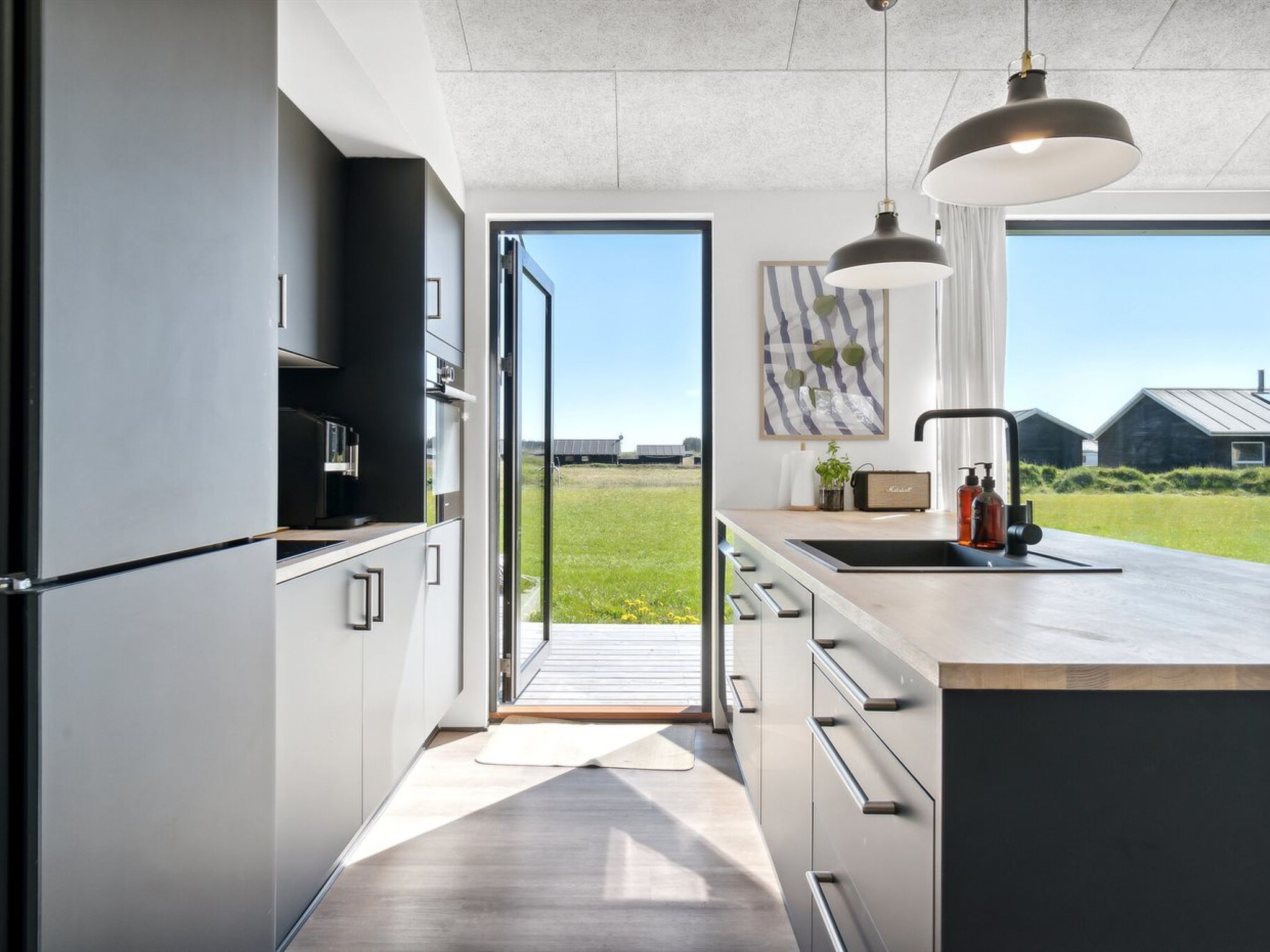 "Cresta" - 1.4km from the sea - Binnen
