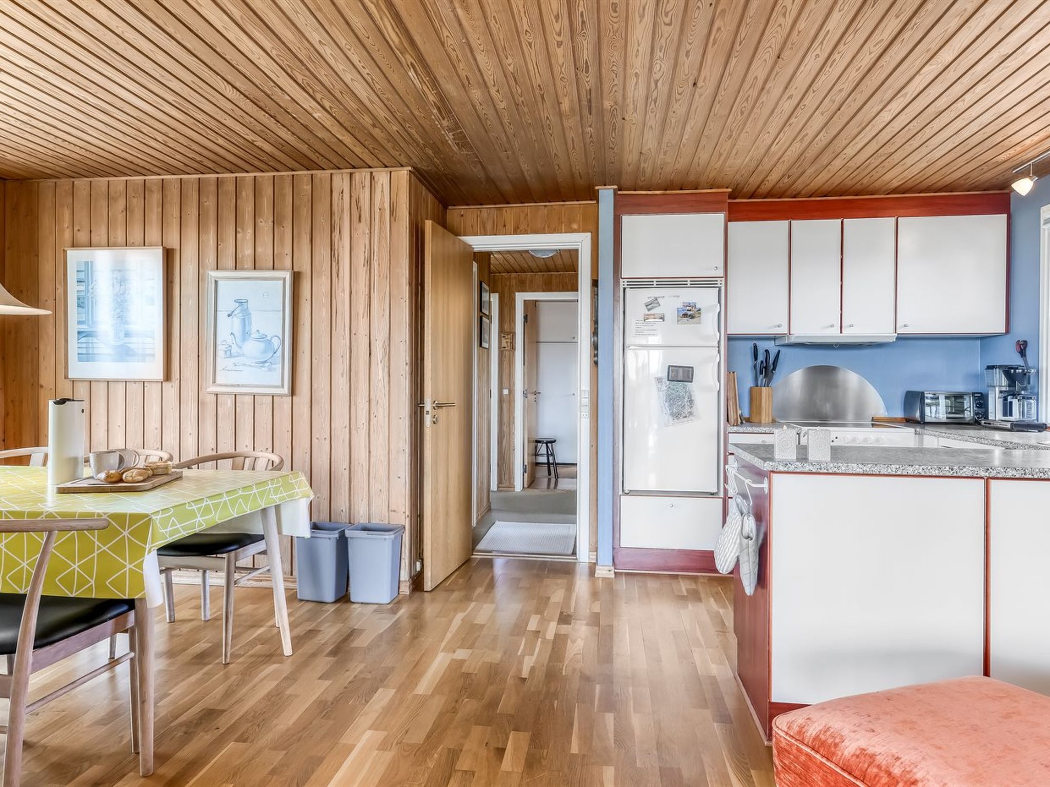 "Letje" - 500m from the sea - Binnen