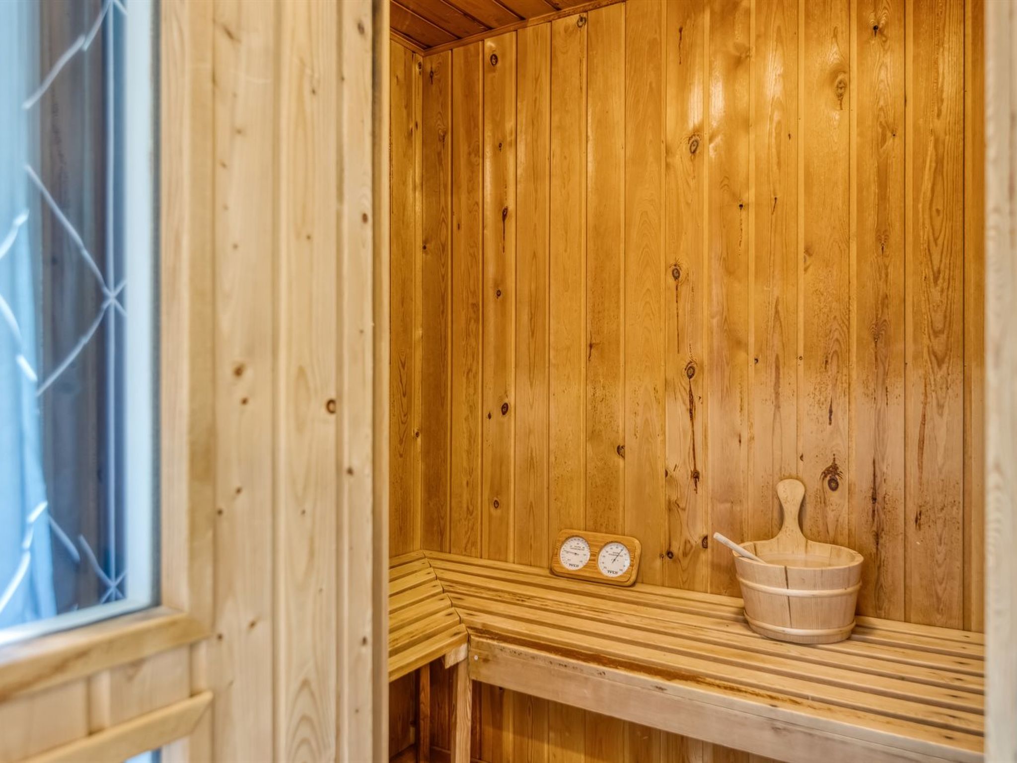 "Yngve" - 1.2km from the sea-Binnen