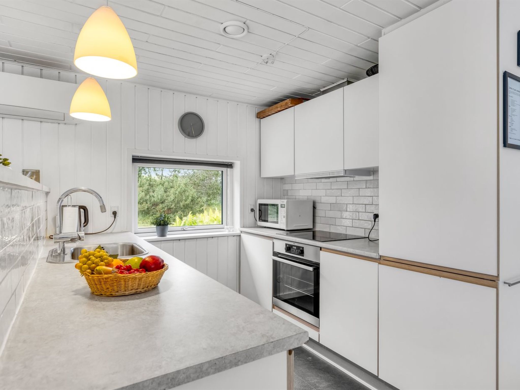 "Yngve" - 1.2km from the sea - Drinnen