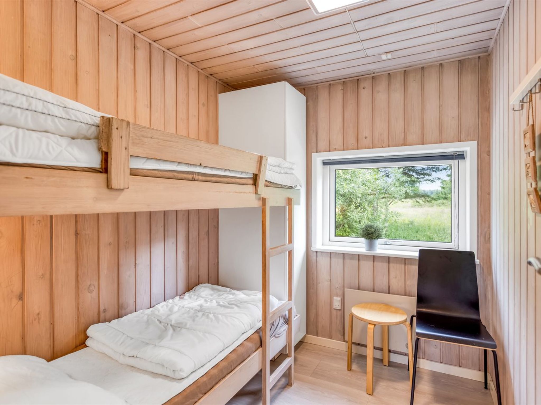 "Yngve" - 1.2km from the sea - Drinnen
