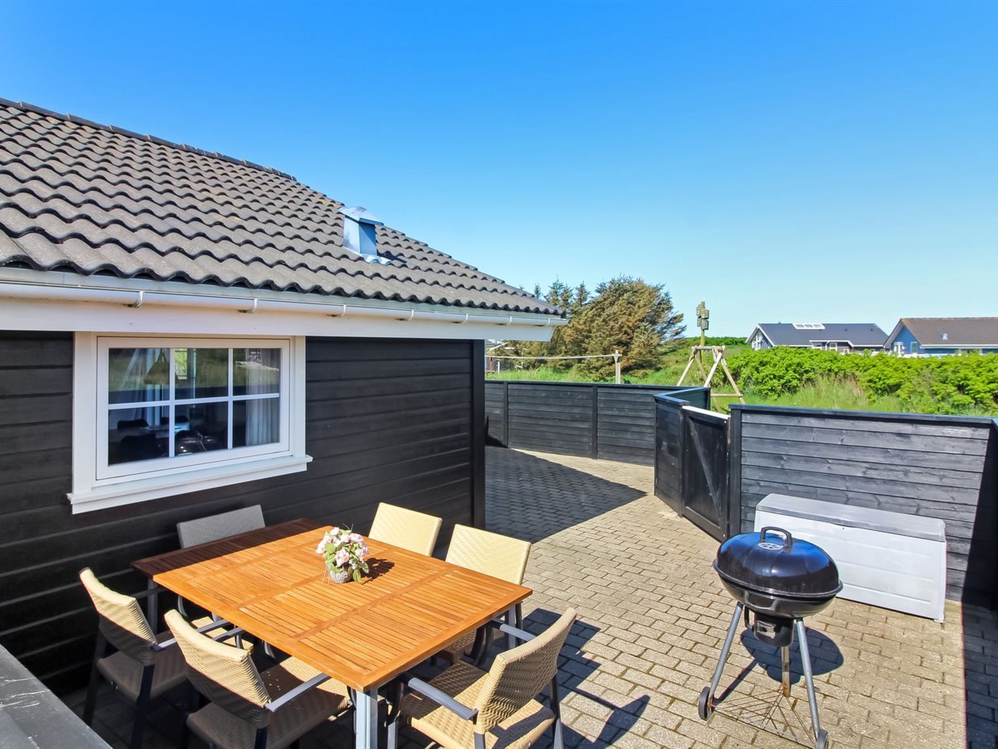 "Winona" - 600m from the sea-Buiten