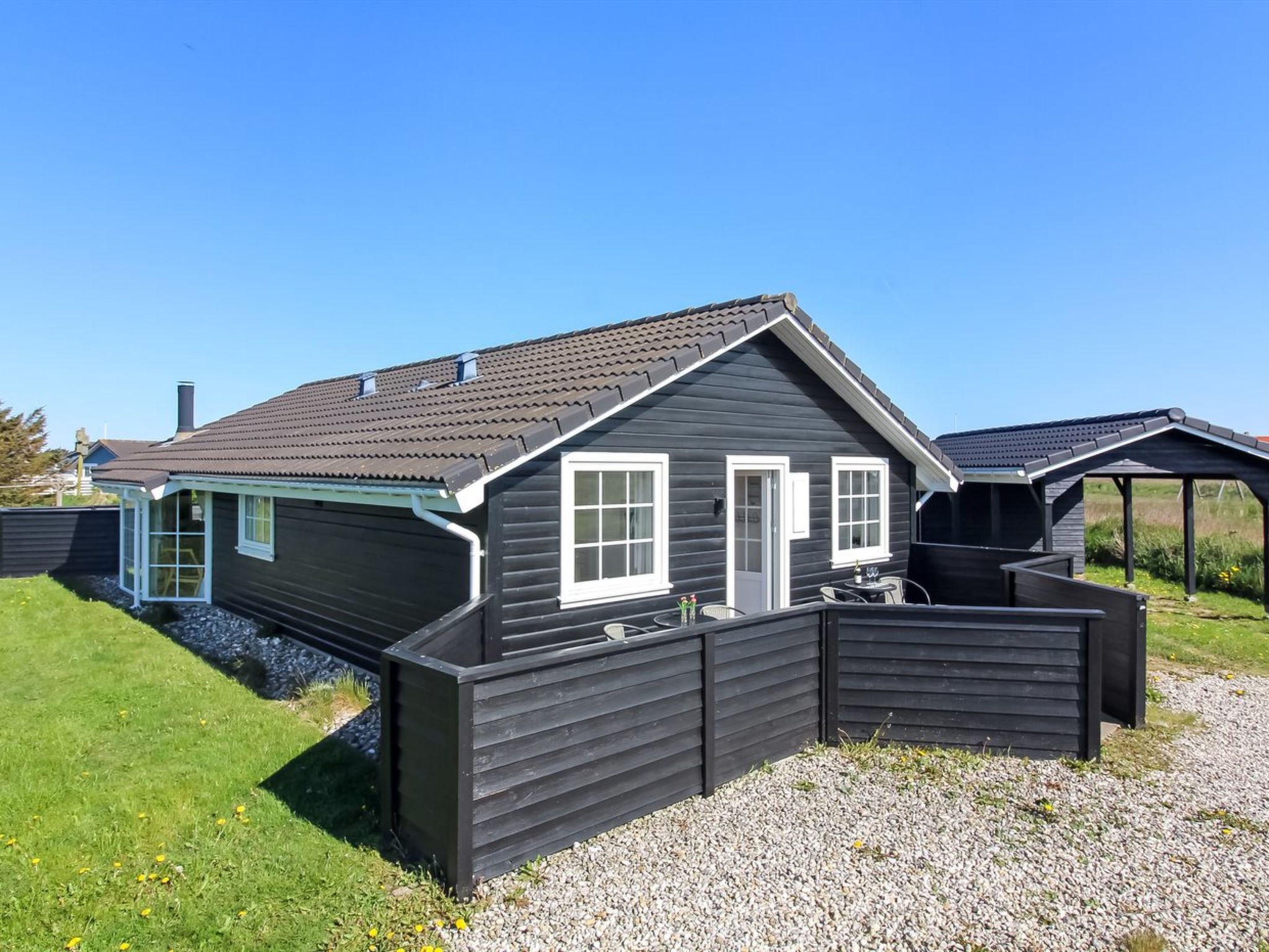 "Winona" - 600m from the sea-Buiten