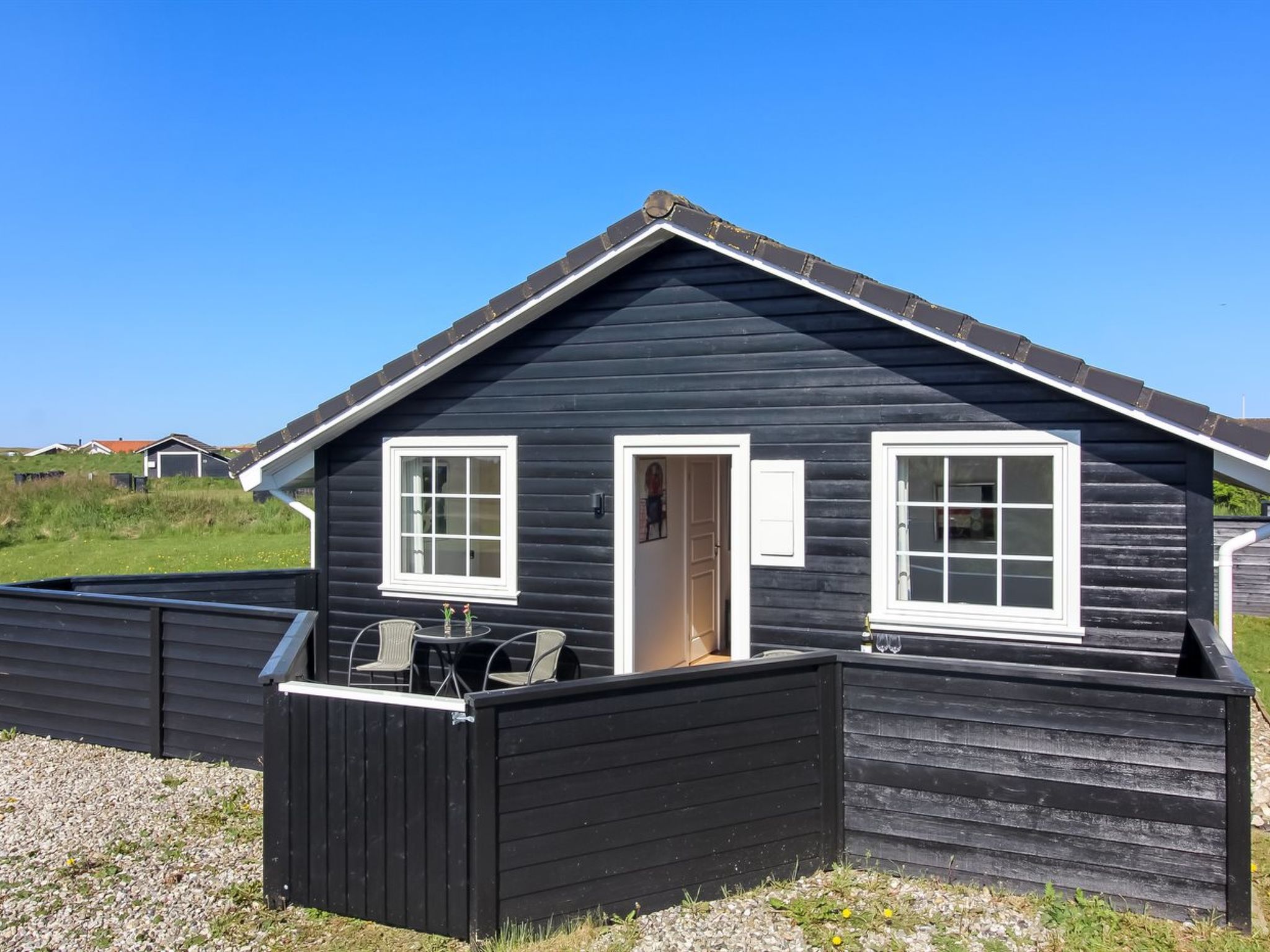 "Winona" - 600m from the sea-Buiten
