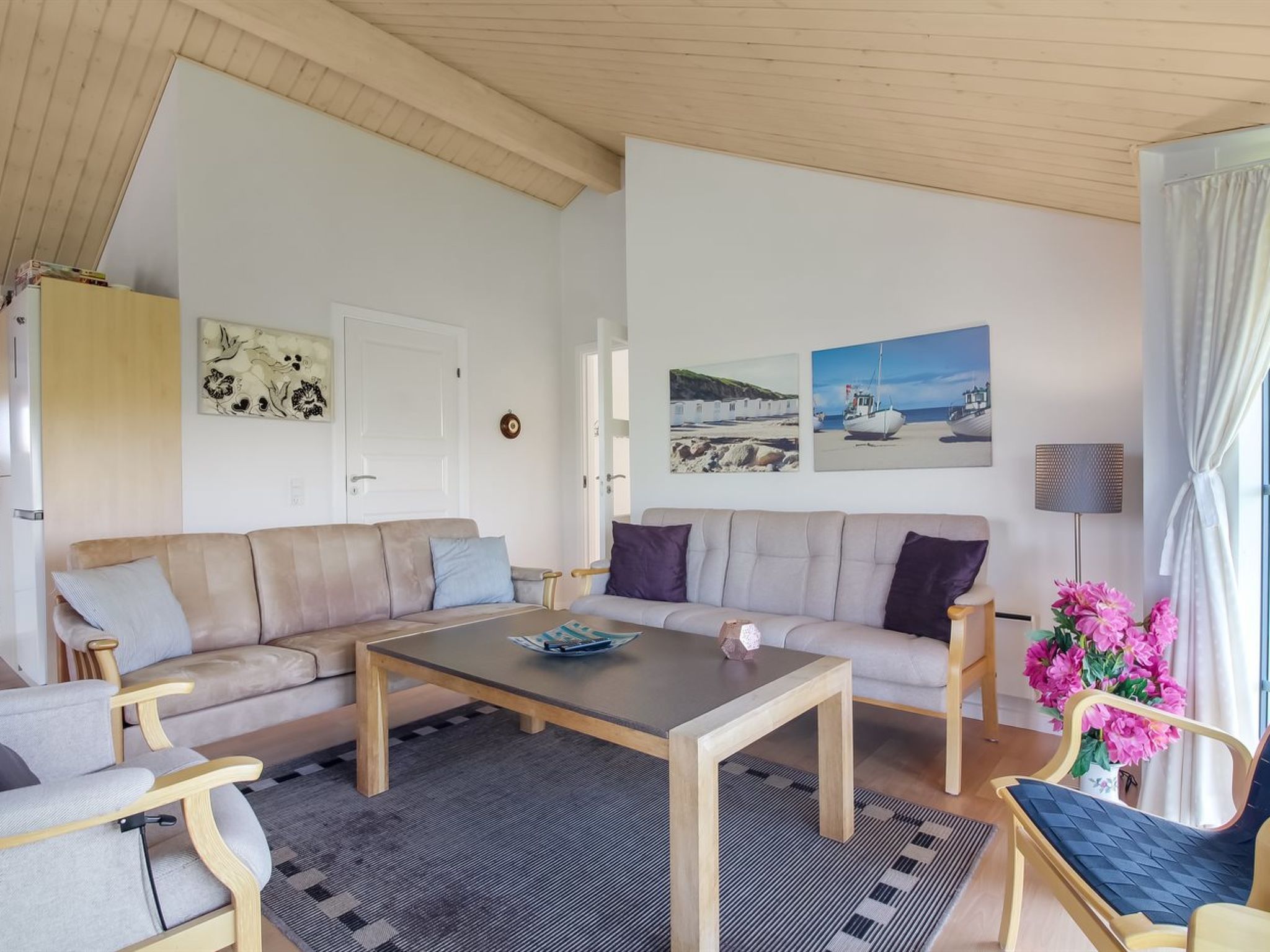"Winona" - 600m from the sea