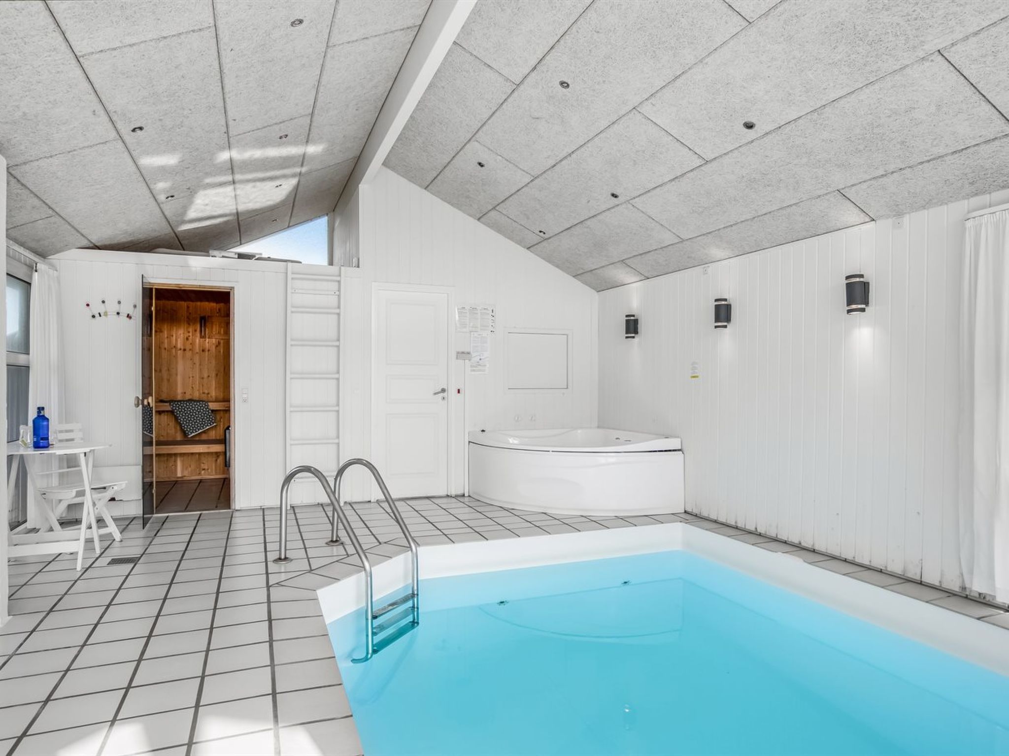 "Heralde" - 60m from the sea