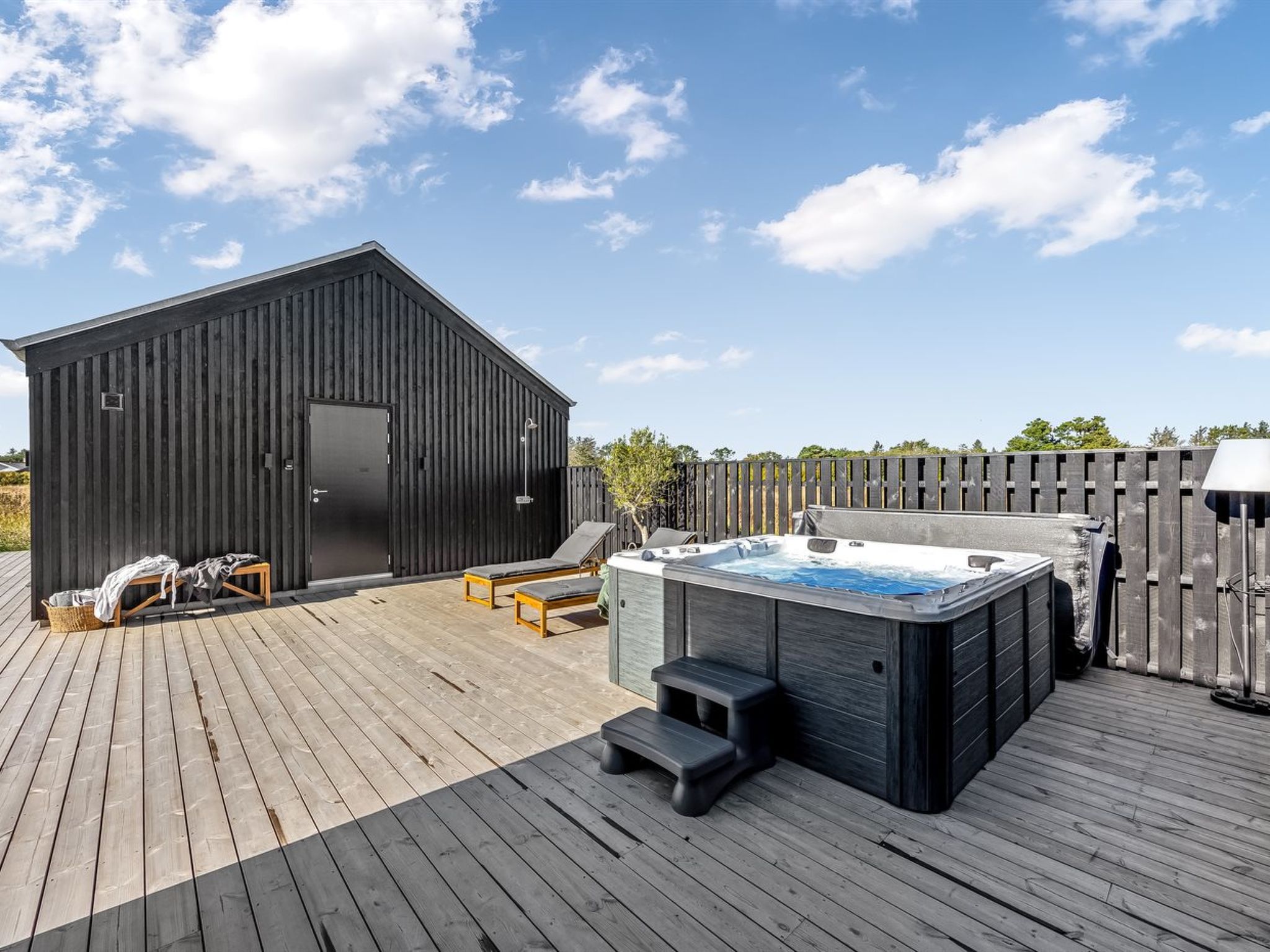 "Stenkil" - 1.2km from the sea - Buiten