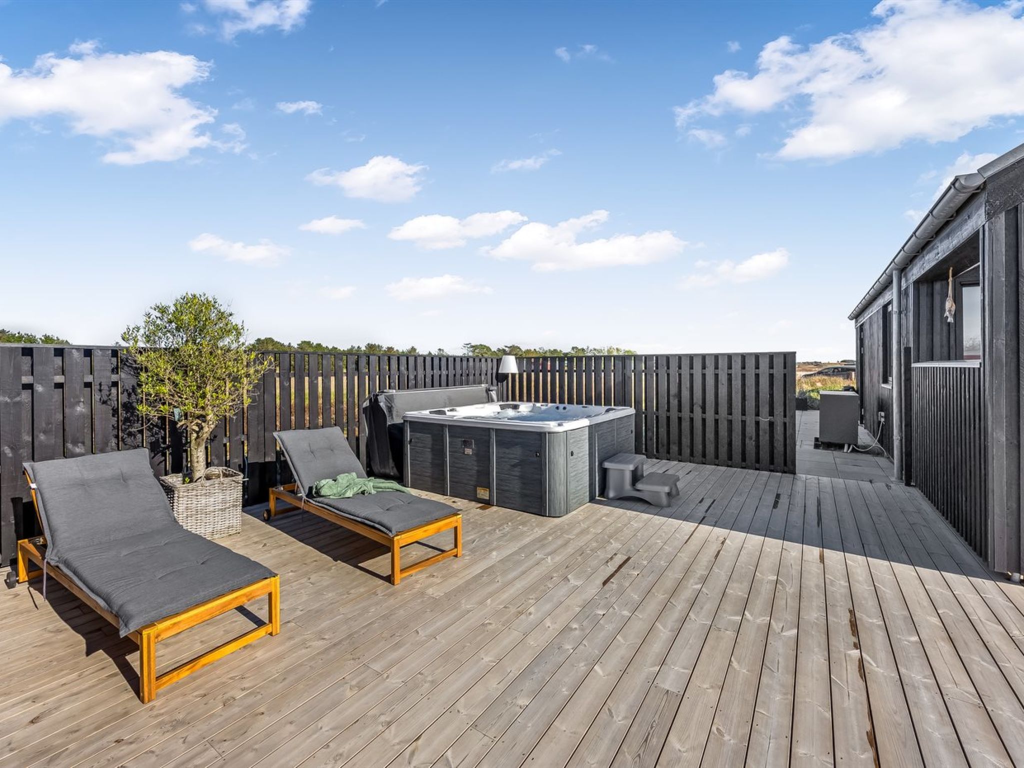 "Stenkil" - 1.2km from the sea - Buiten