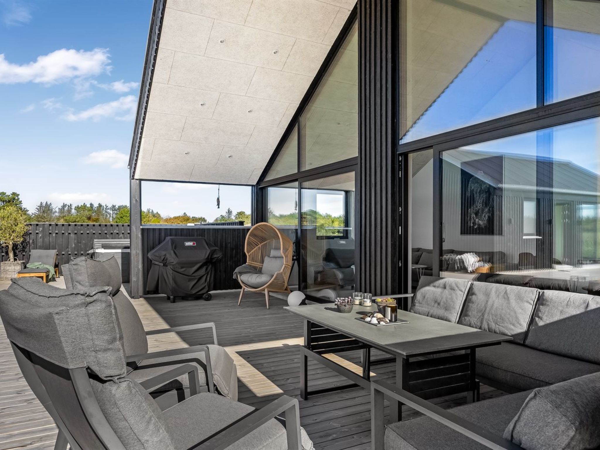 "Stenkil" - 1.2km from the sea-Buiten