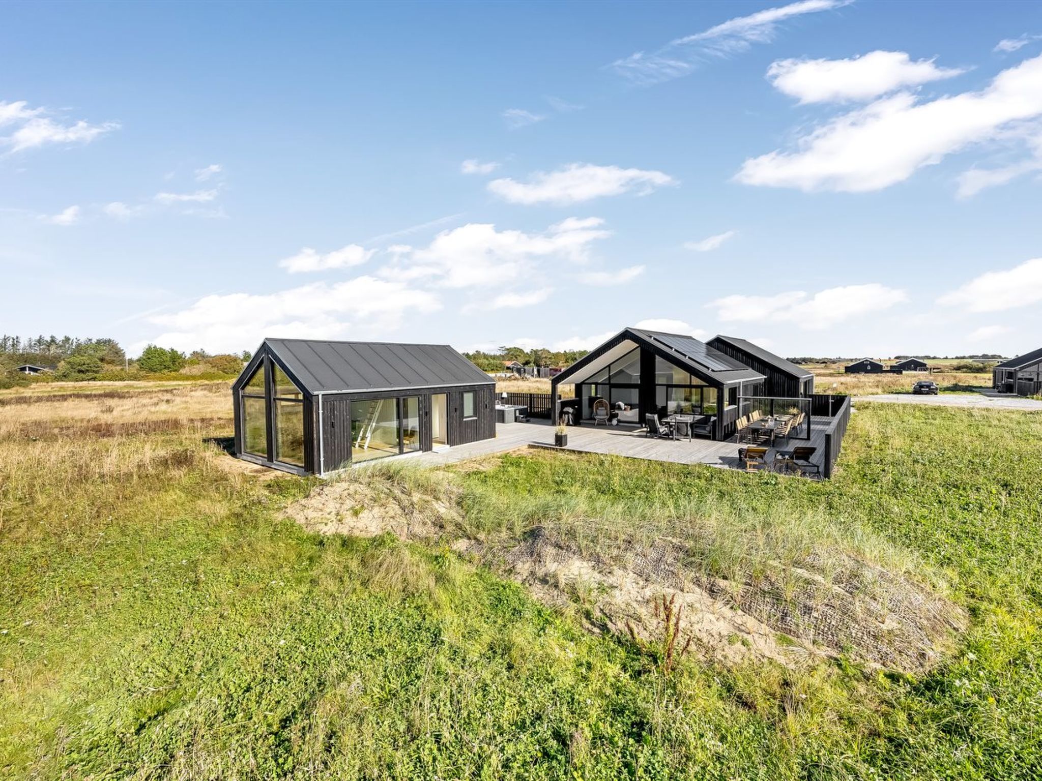 "Stenkil" - 1.2km from the sea-Buiten