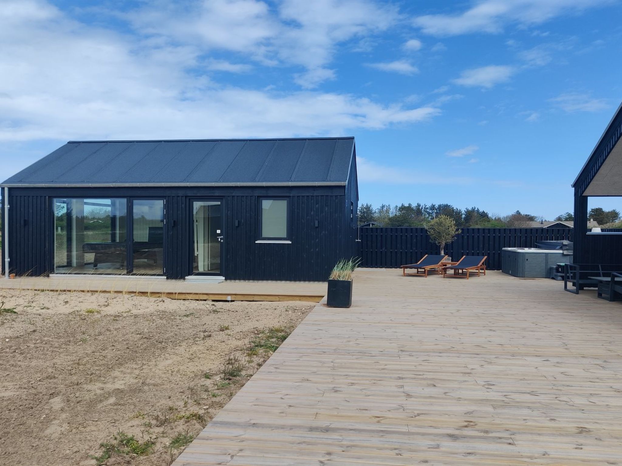 "Stenkil" - 1.2km from the sea-Binnen