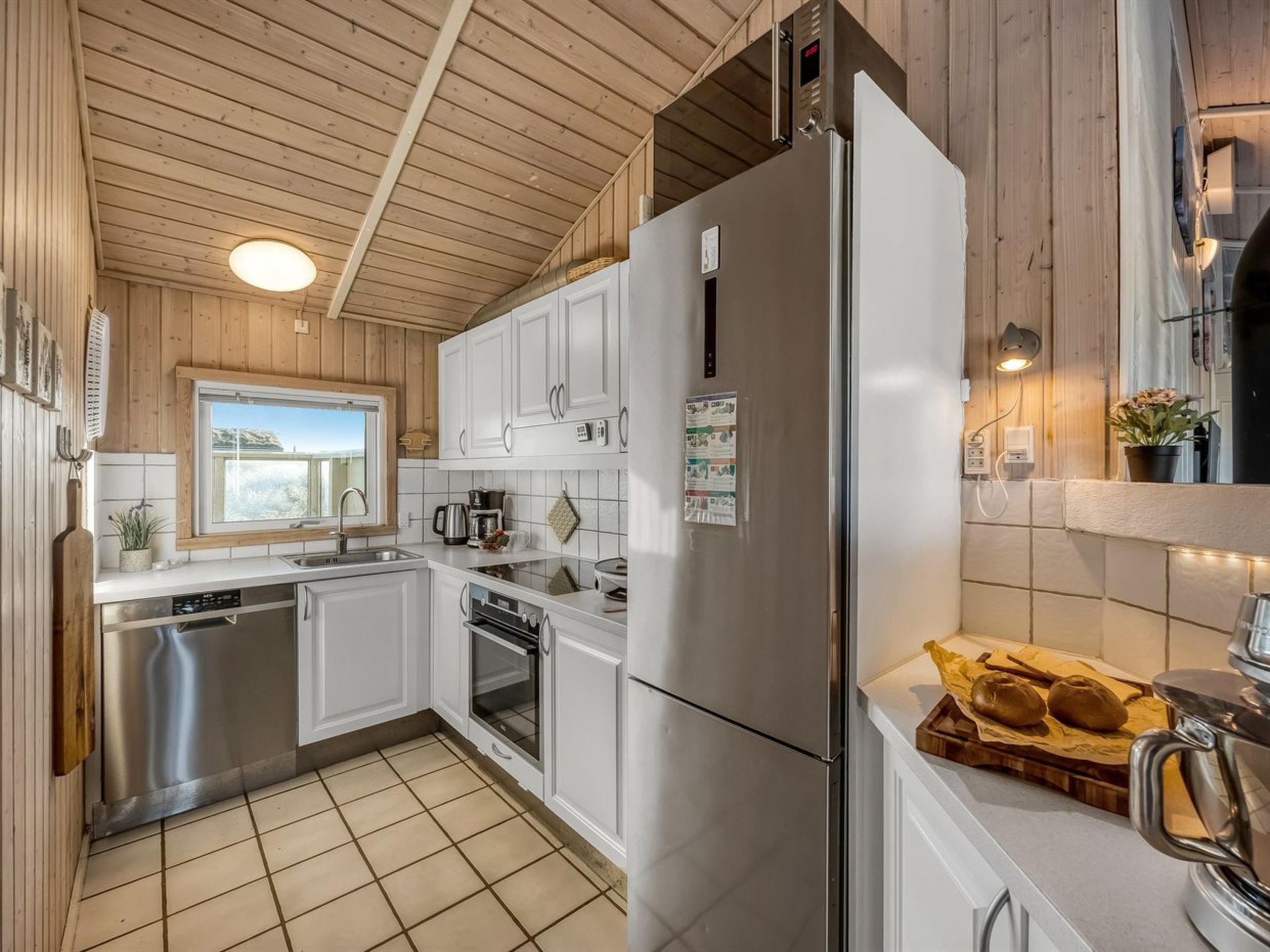 "Adrienne" - 490m from the sea-Binnen