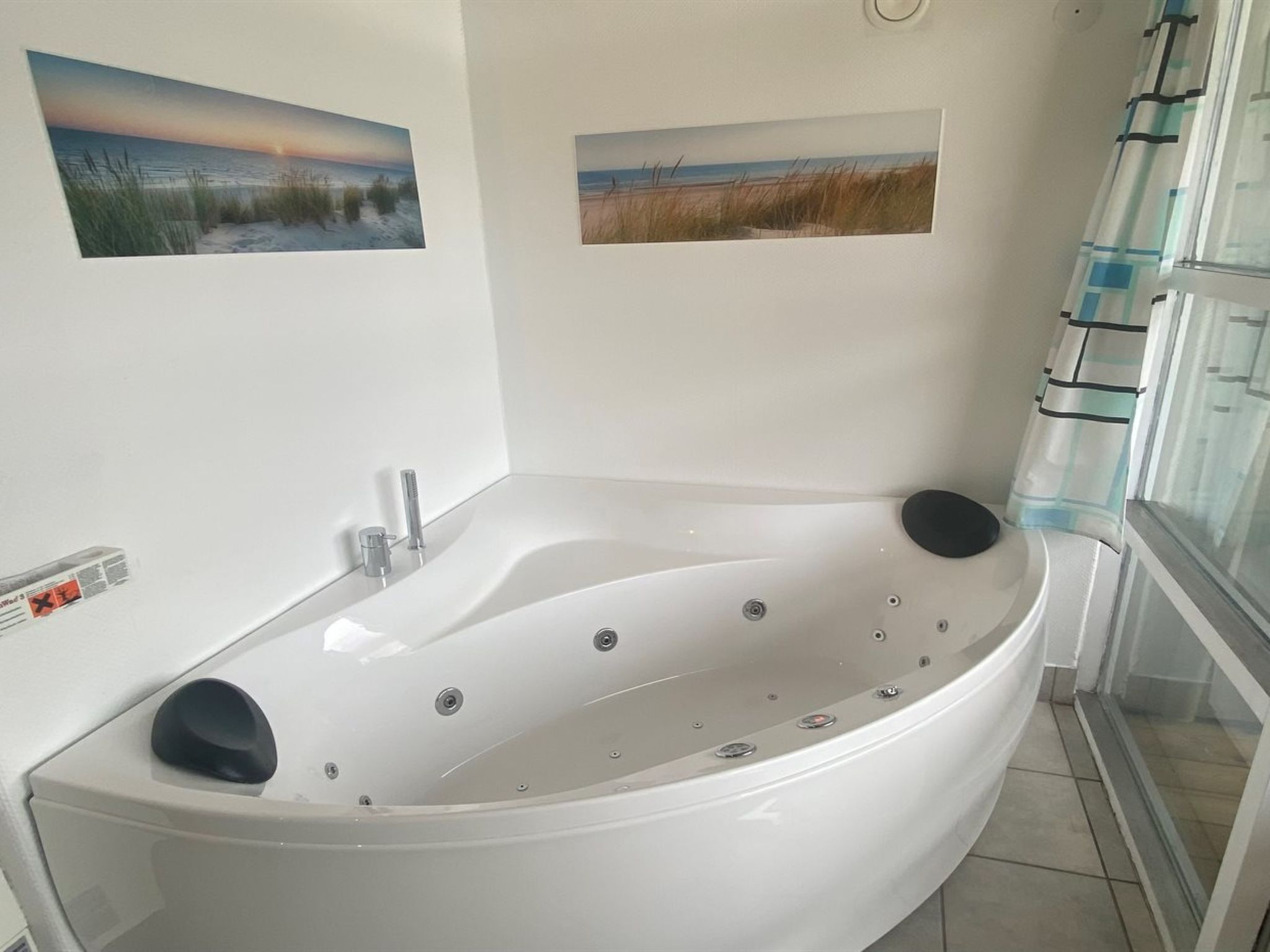 "Adrienne" - 490m from the sea-Binnen