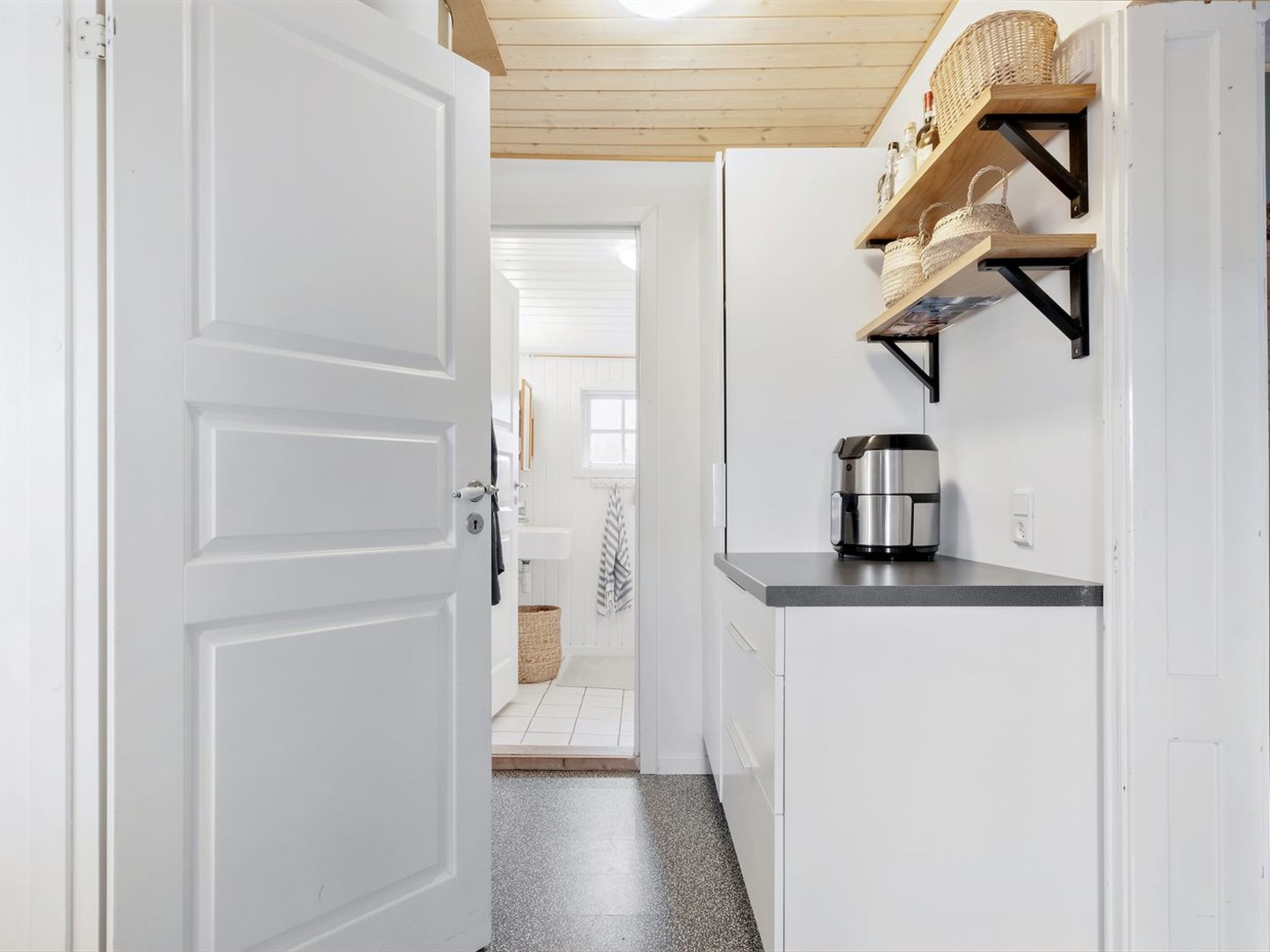 "Aarno" - 120m from the sea - Drinnen