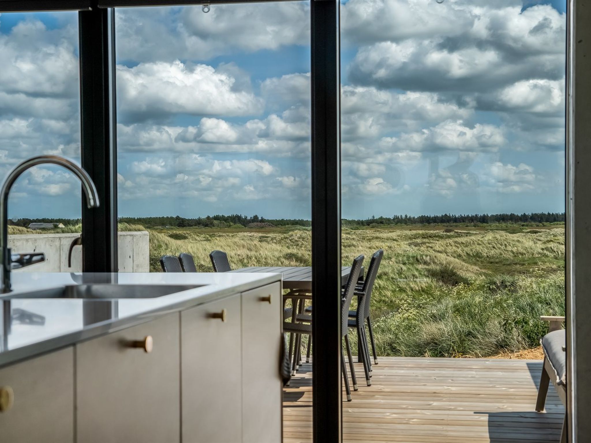 10-persoons vakantiehuis met zeezicht in Løkken - foto 15