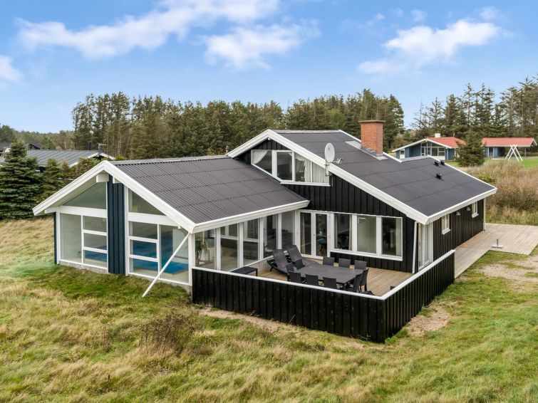 10-persoons vakantiehuis met sauna en zwembad in Løkken · 10 pers. in Løkken