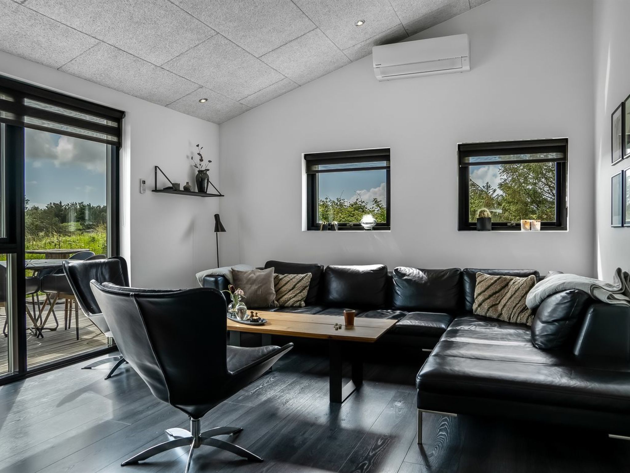 "Eriksine" - 750m from the sea-Binnen