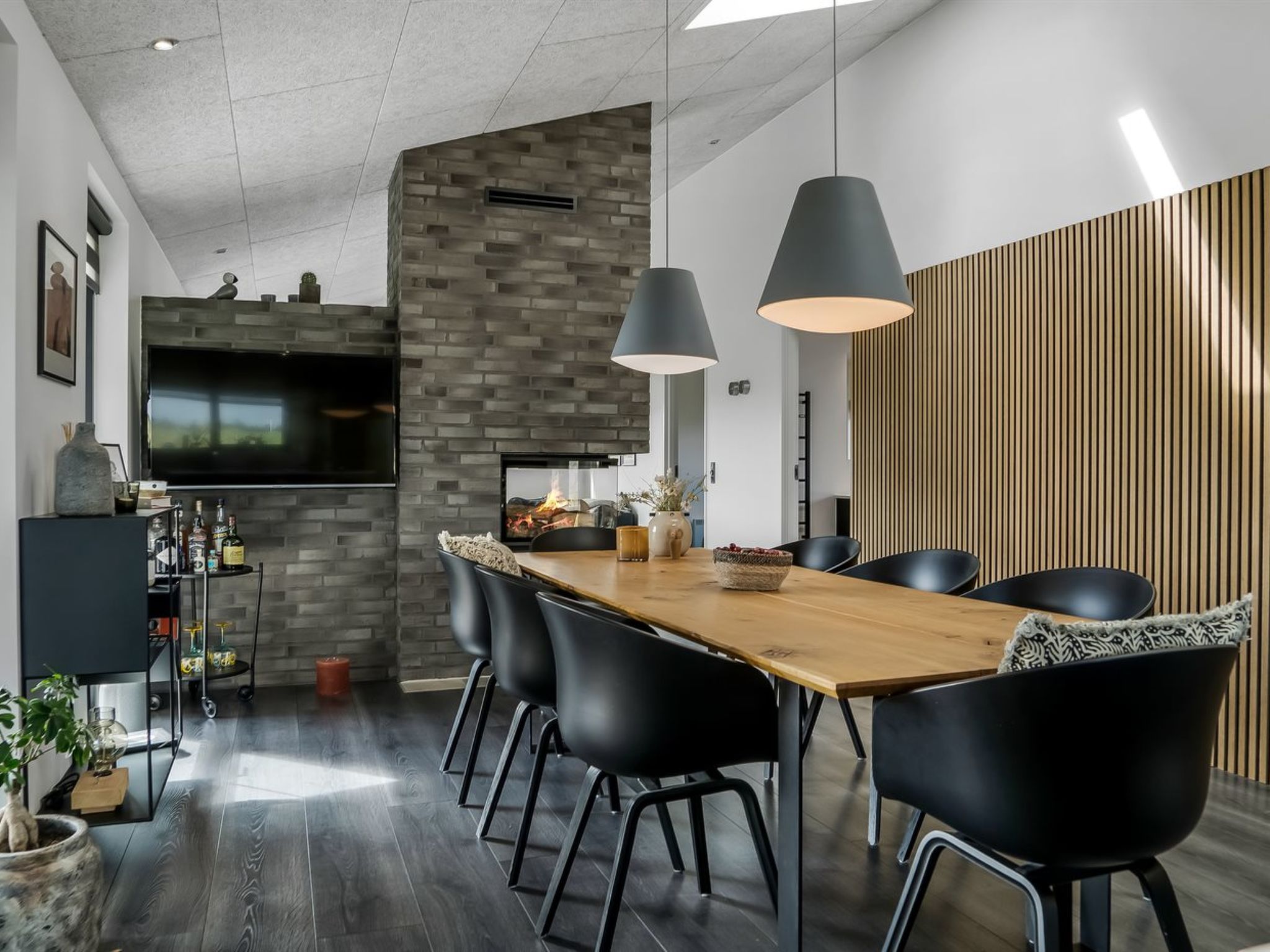 "Eriksine" - 750m from the sea-Binnen