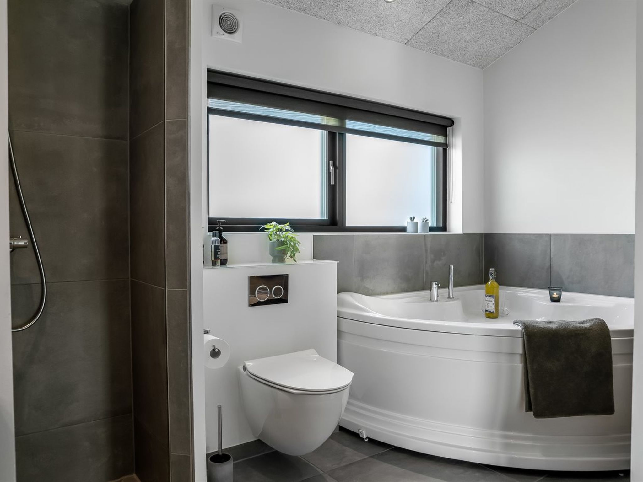 "Eriksine" - 750m from the sea-Binnen