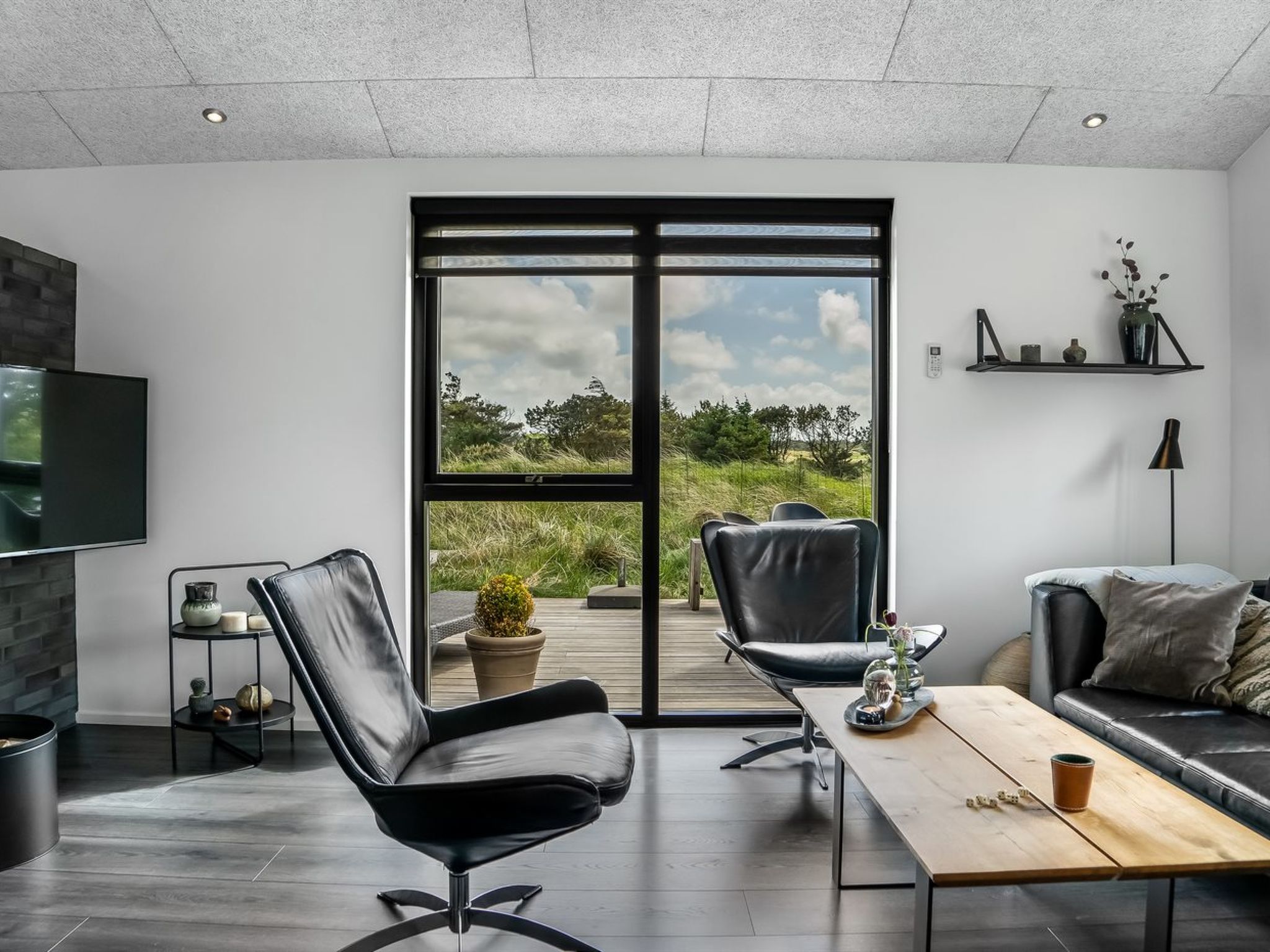 "Eriksine" - 750m from the sea-Binnen