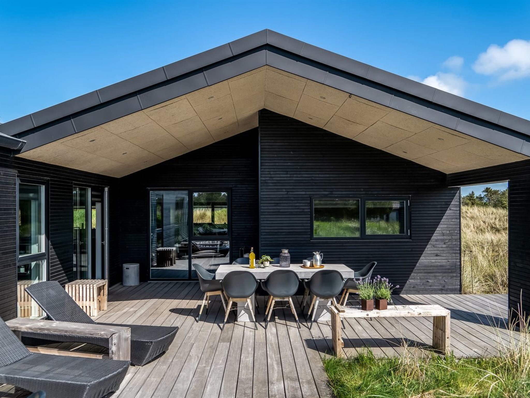 "Eriksine" - 750m from the sea-Buiten