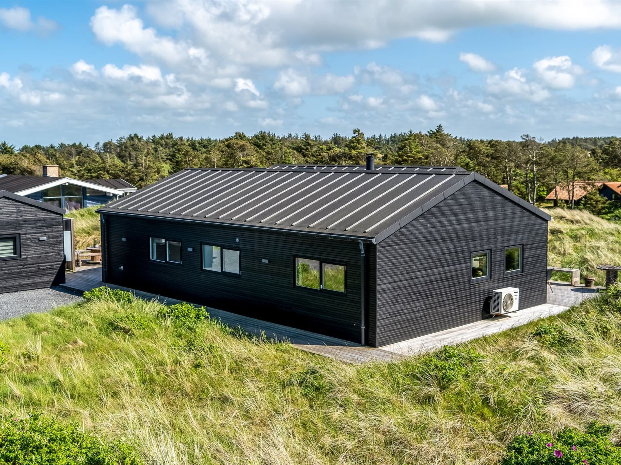 "Eriksine" - 750m from the sea-Buiten