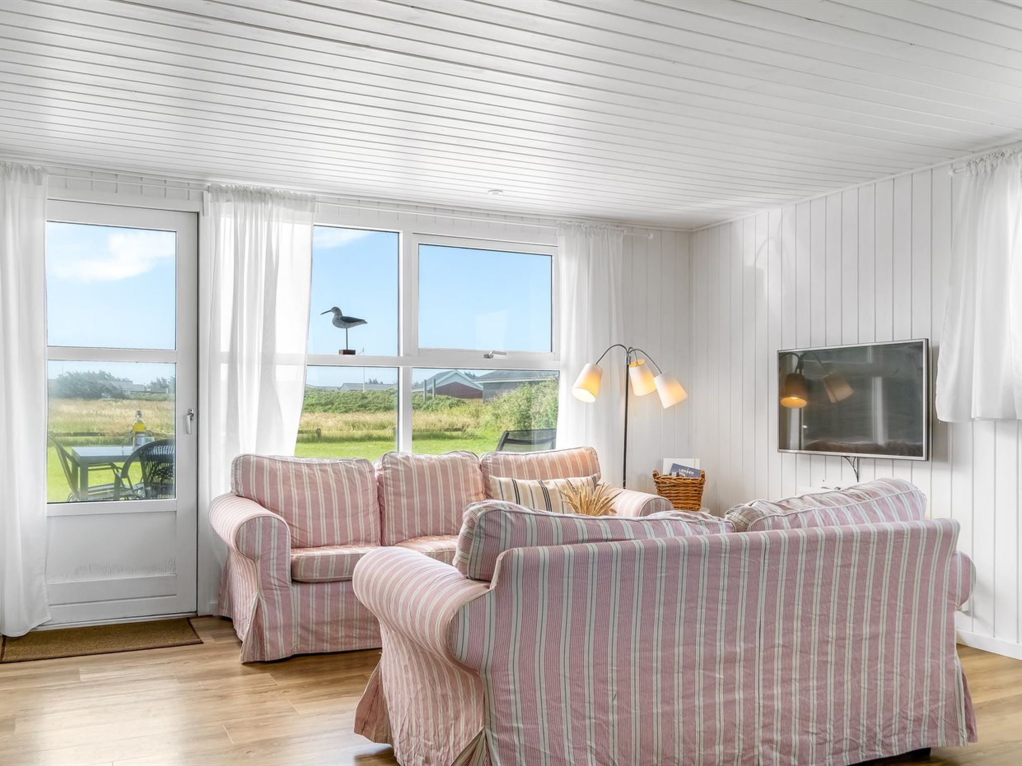 "Leonard" - 130m from the sea-Drinnen