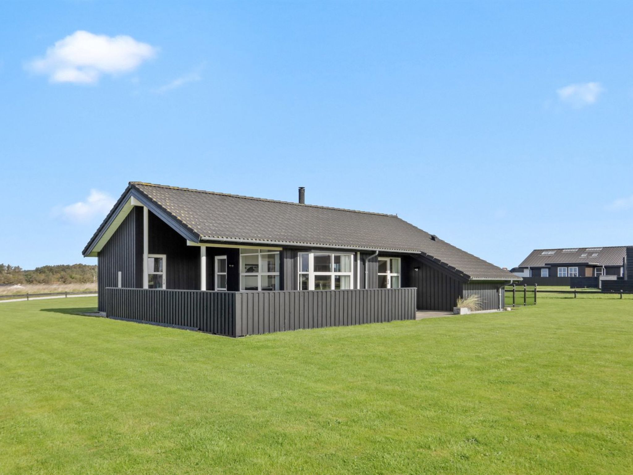 'Anthea' - 450m from the sea