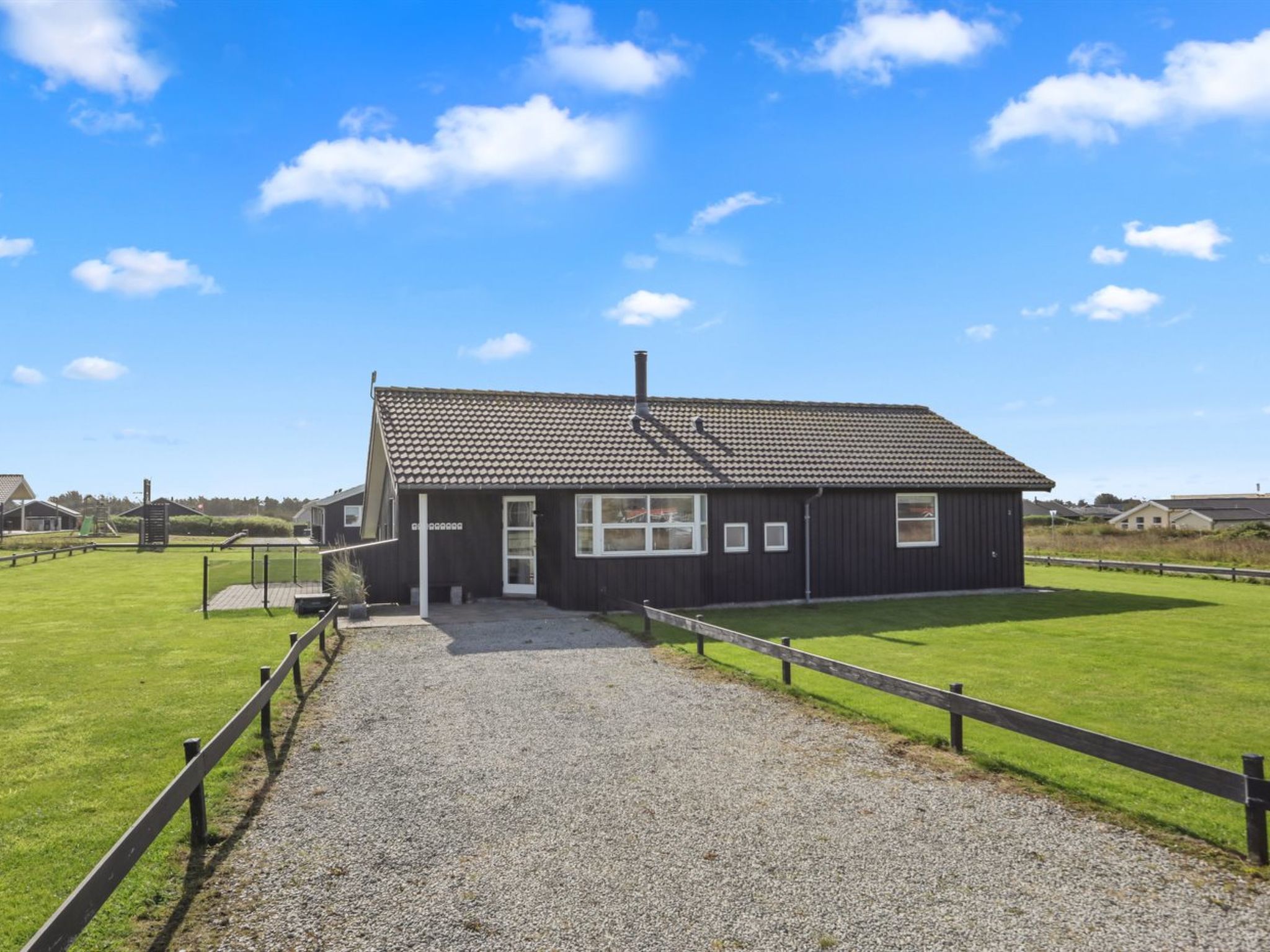 'Anthea' - 450m from the sea