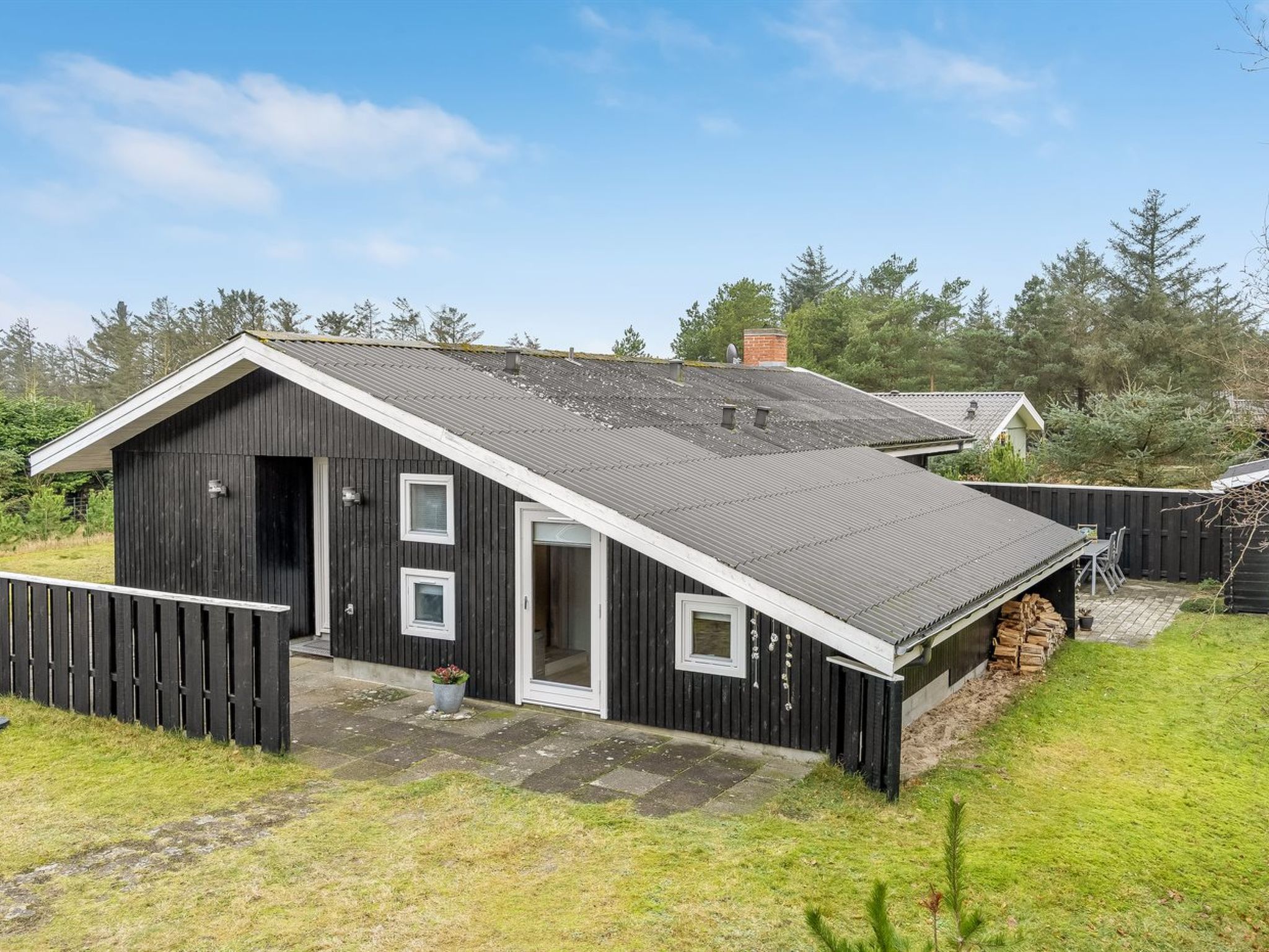 "Gidske" - 850m from the sea - Outside
