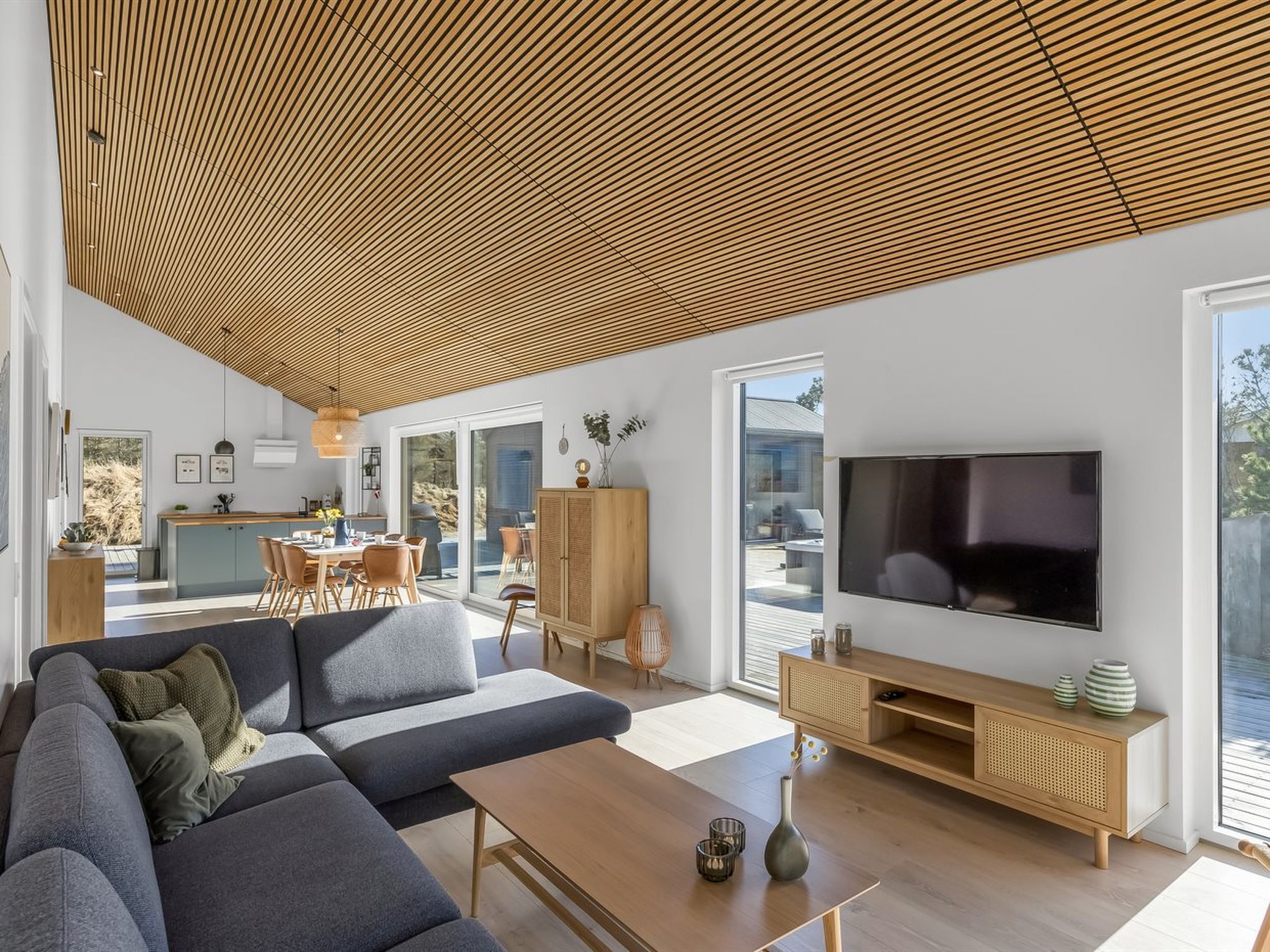 "Gudrid" - 400m from the sea - Binnen