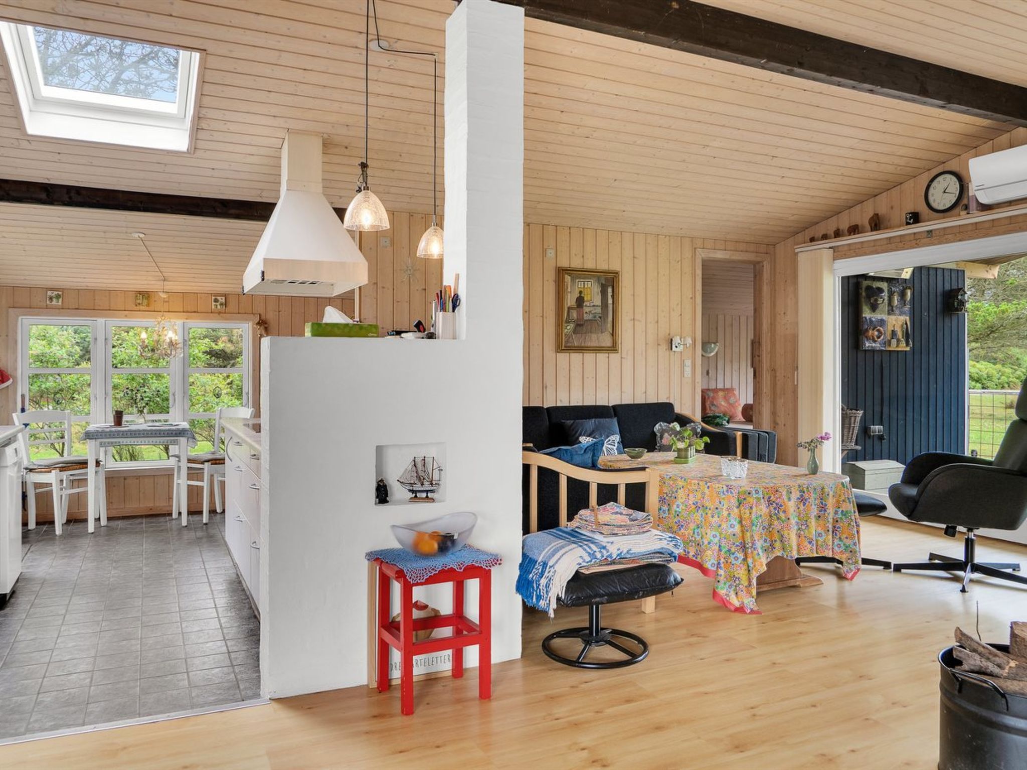 "Ilja" - 700m from the sea-Binnen