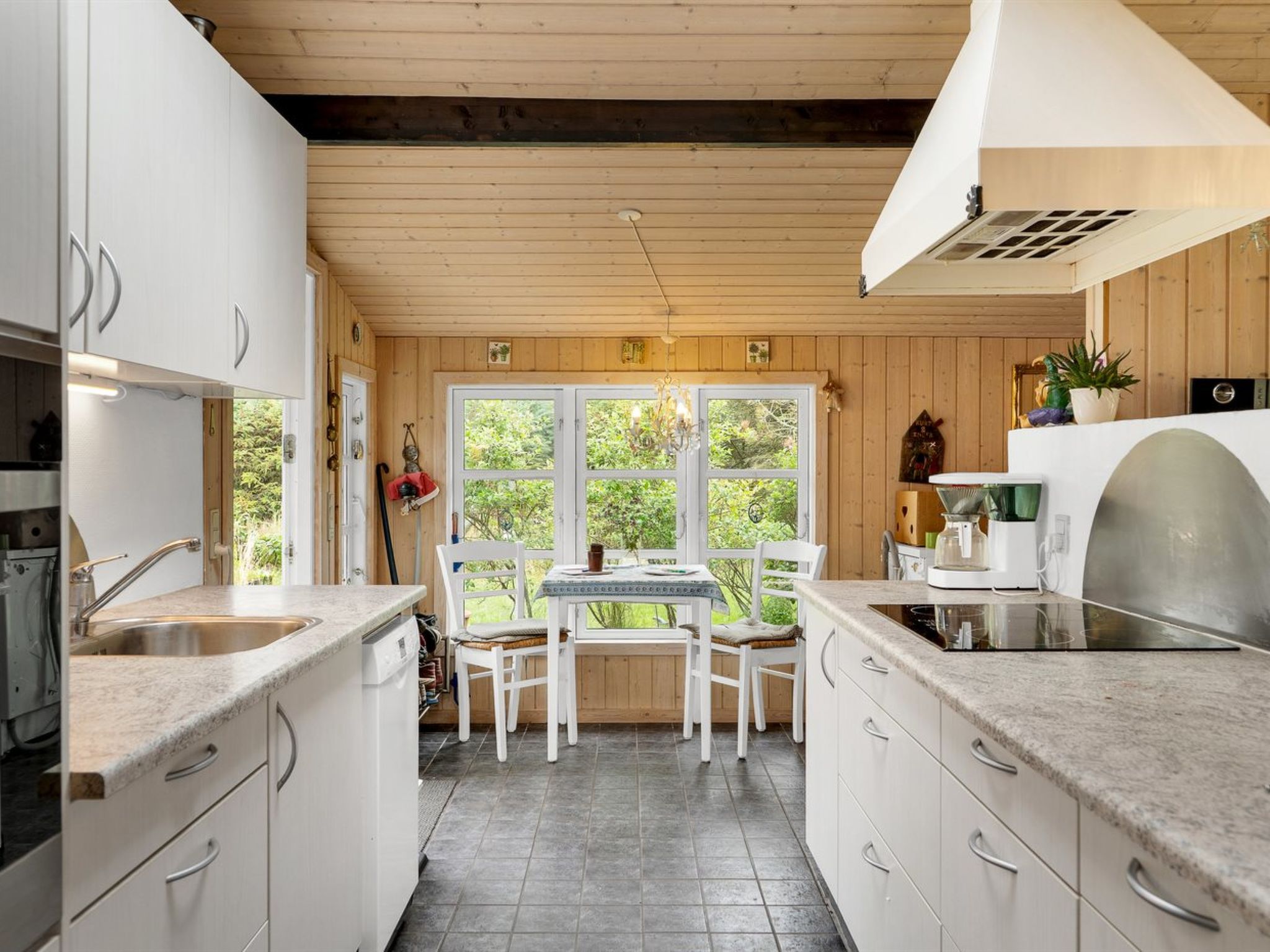 "Ilja" - 700m from the sea-Binnen