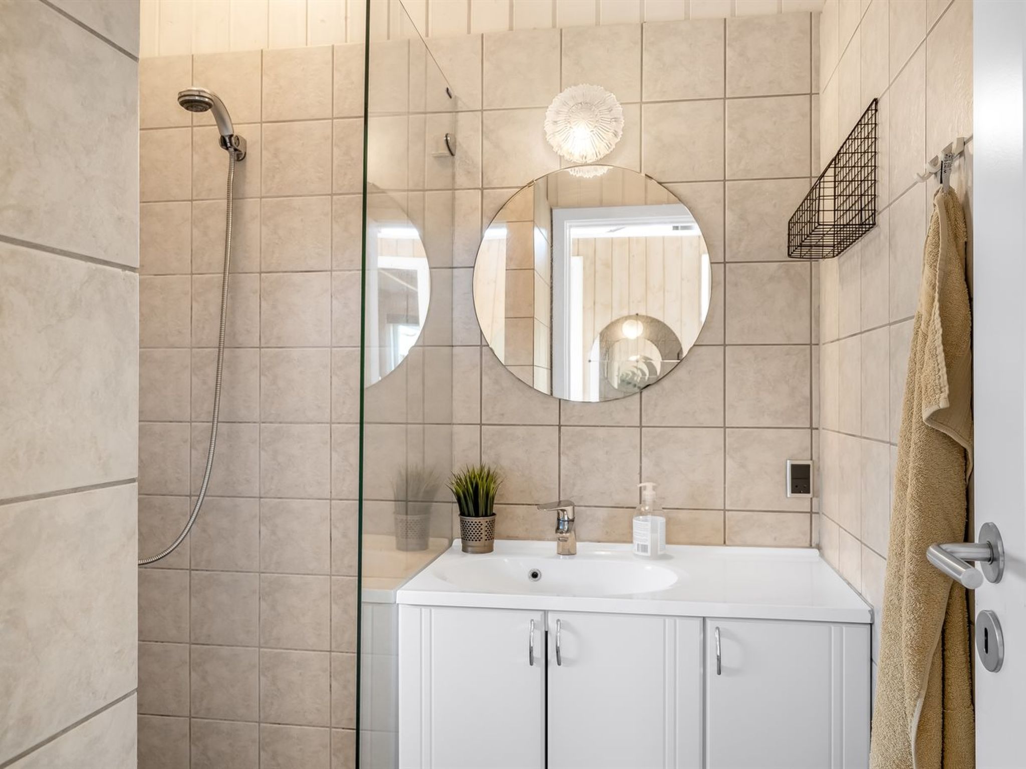 "Peder" - 700m from the sea-Binnen