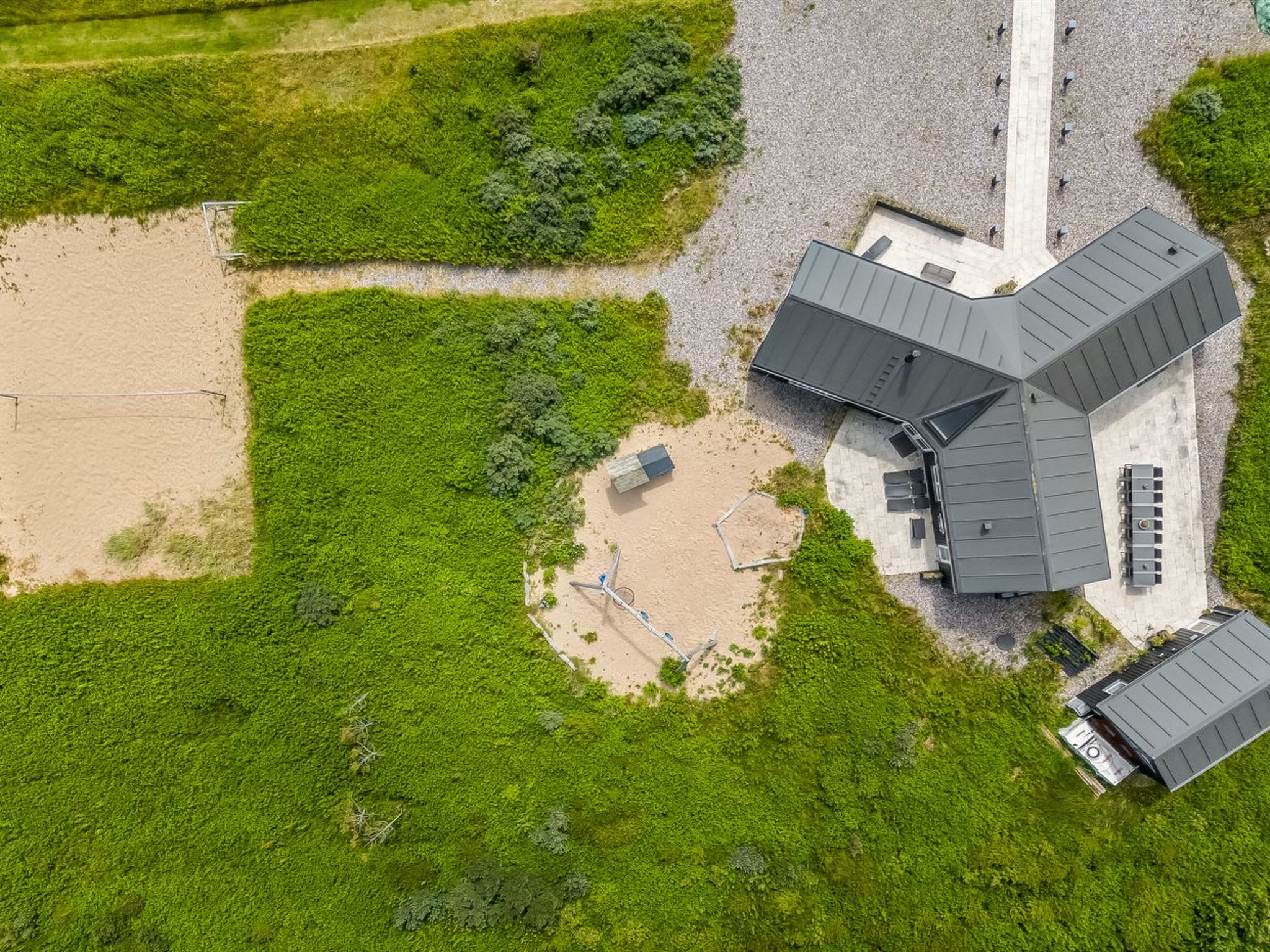 "Jonas" - 450m from the sea