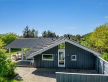 "Annvy" - 875m from the sea