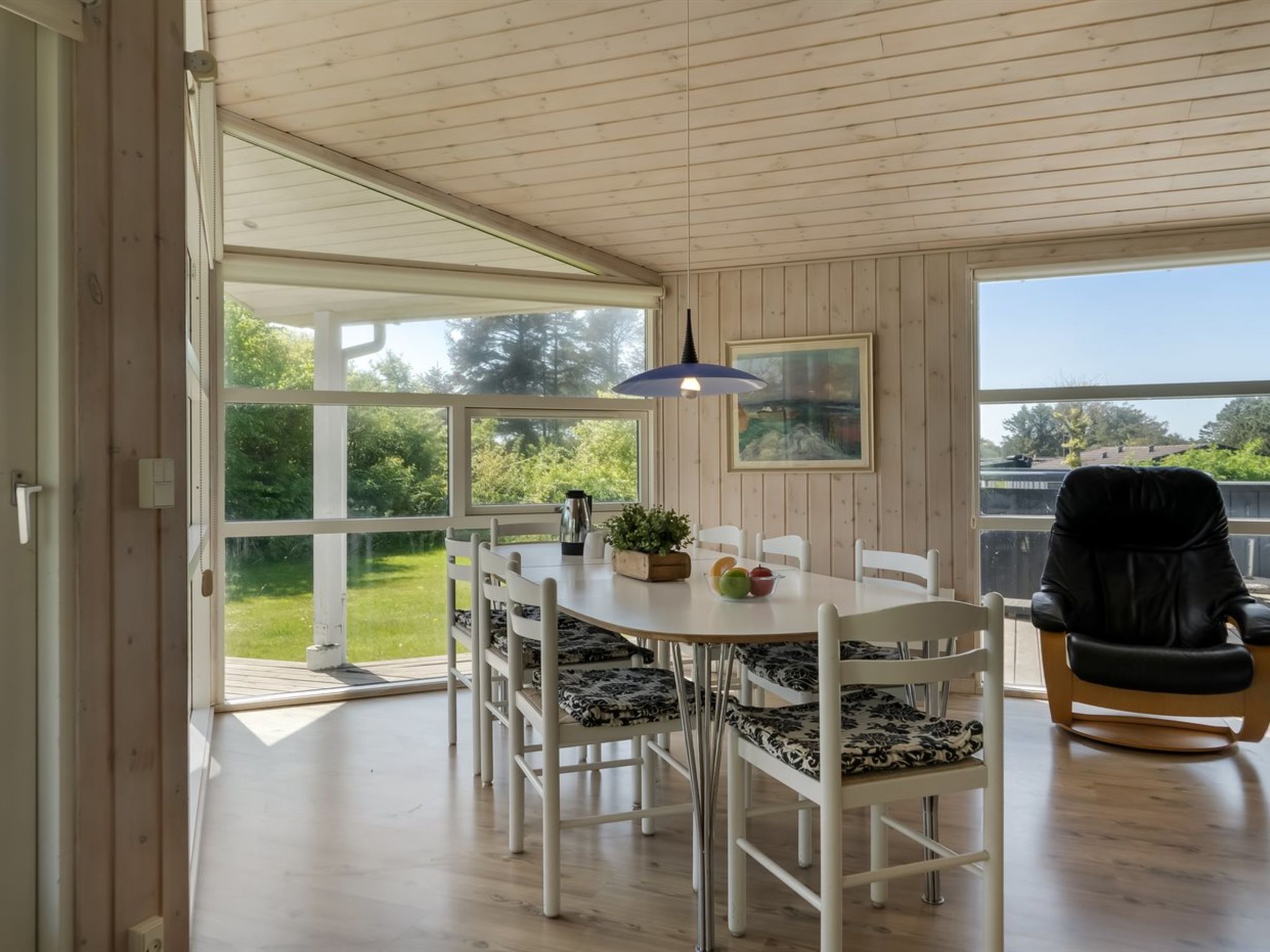 "Annvy" - 875m from the sea-Binnen